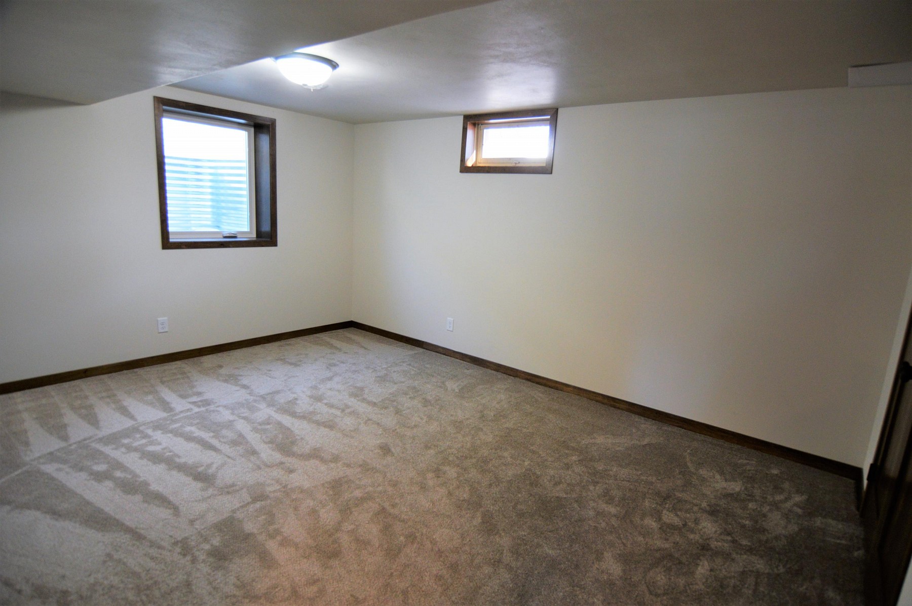 524 17th Avenue S, Brookings, SD 57006