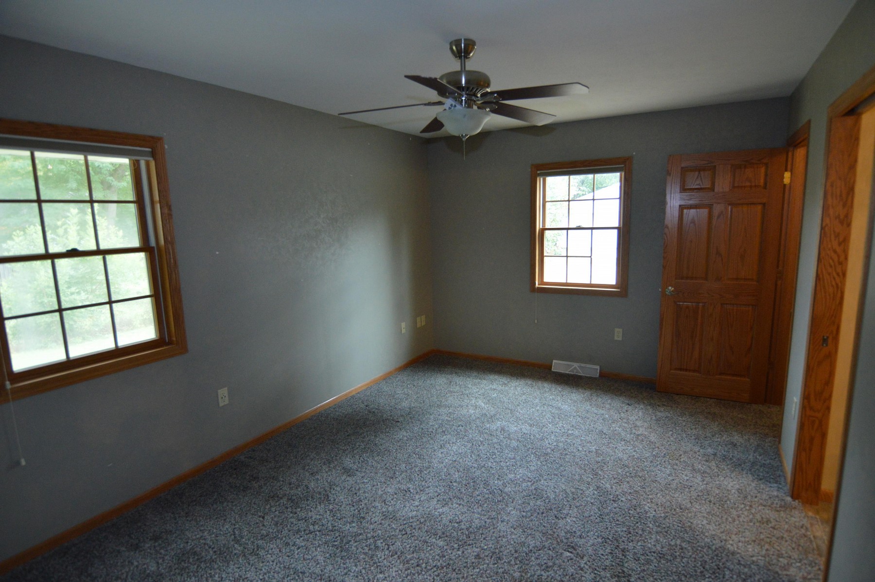 1733 Illinois Avenue SW, Huron, SD 57350