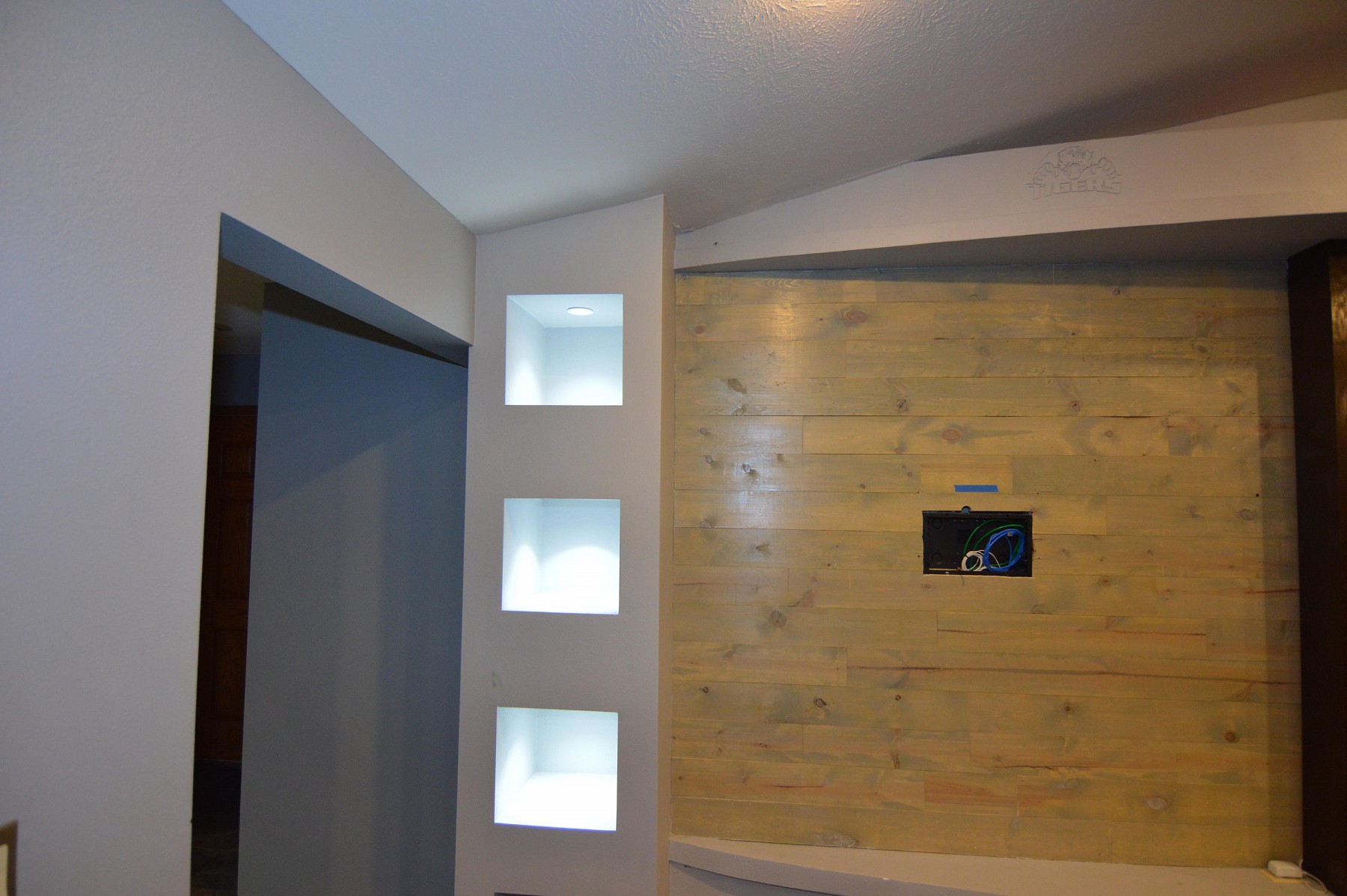 1733 Illinois Avenue SW, Huron, SD 57350