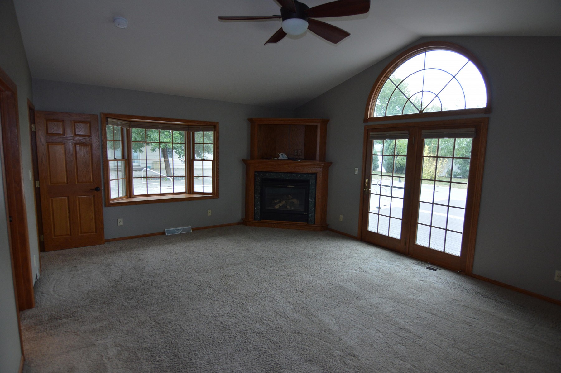 1733 Illinois Avenue SW, Huron, SD 57350