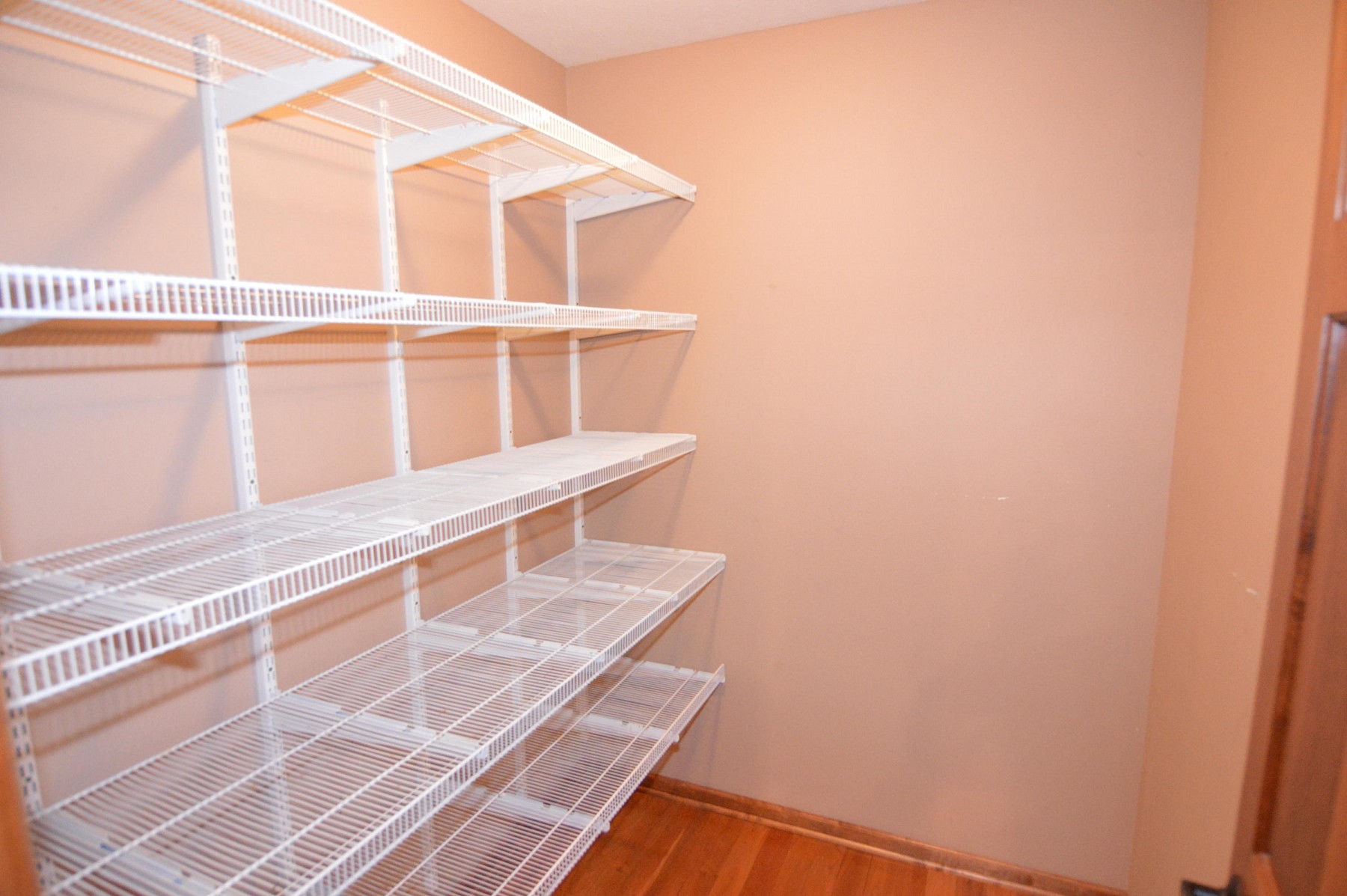 1733 Illinois Avenue SW, Huron, SD 57350