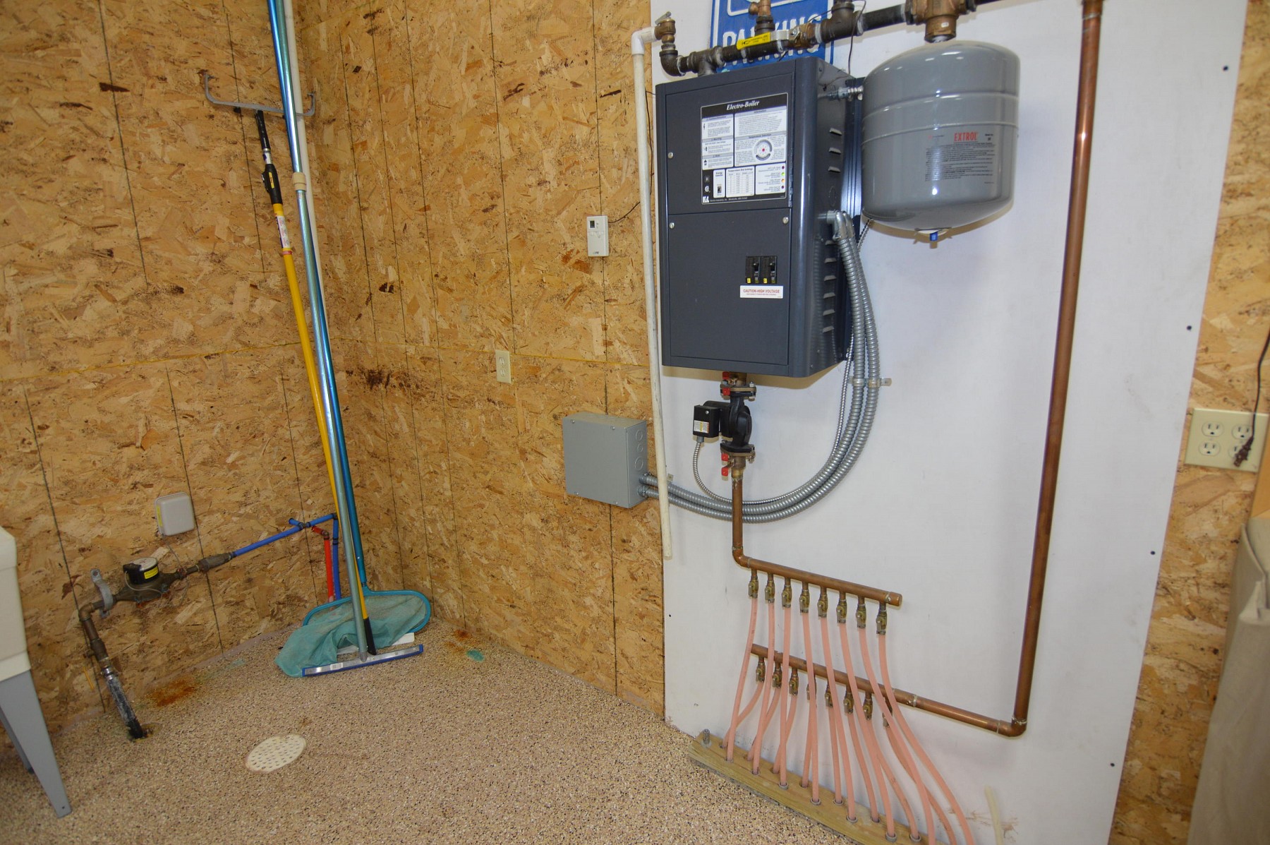 1733 Illinois Avenue SW, Huron, SD 57350