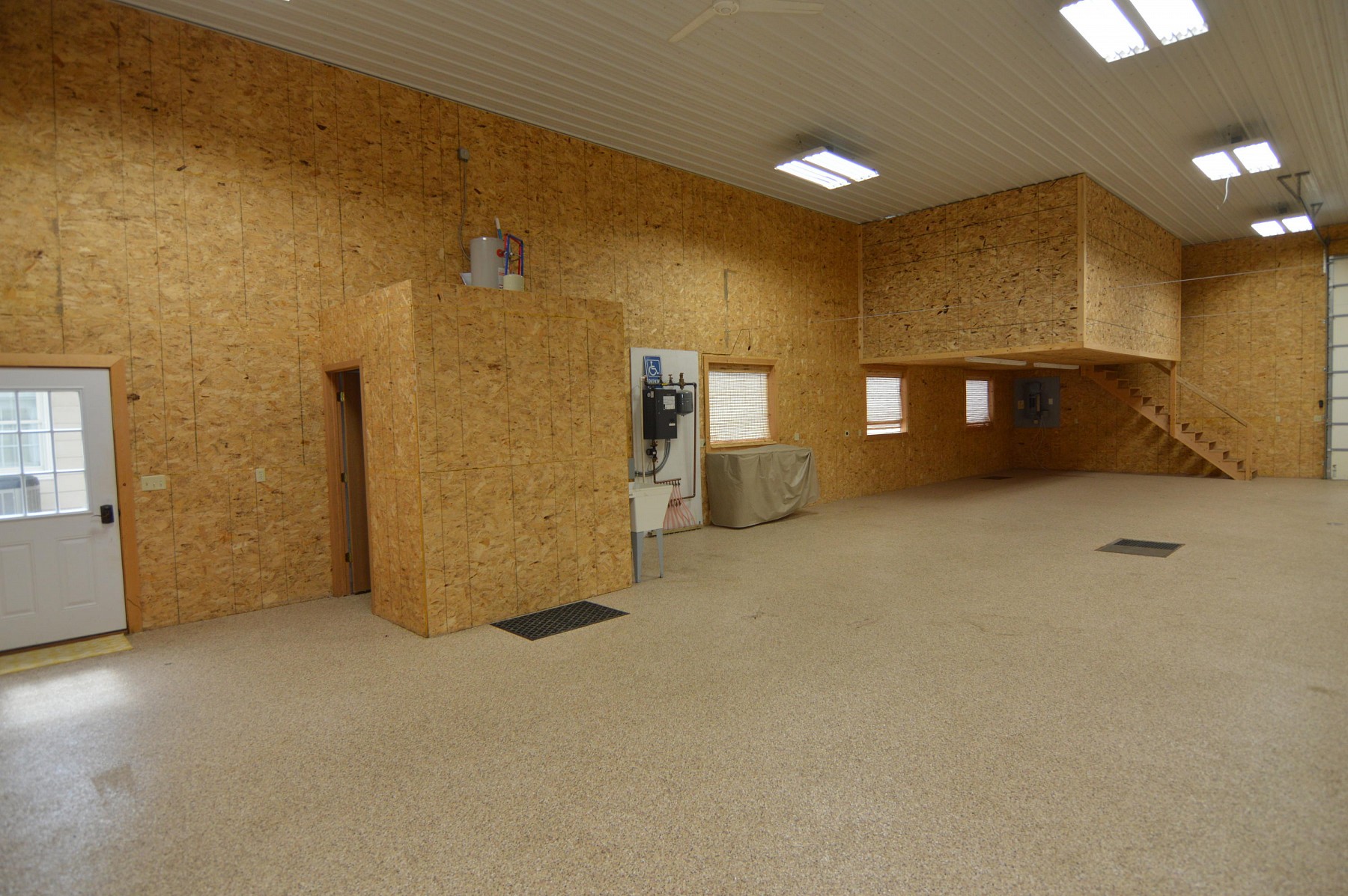 1733 Illinois Avenue SW, Huron, SD 57350