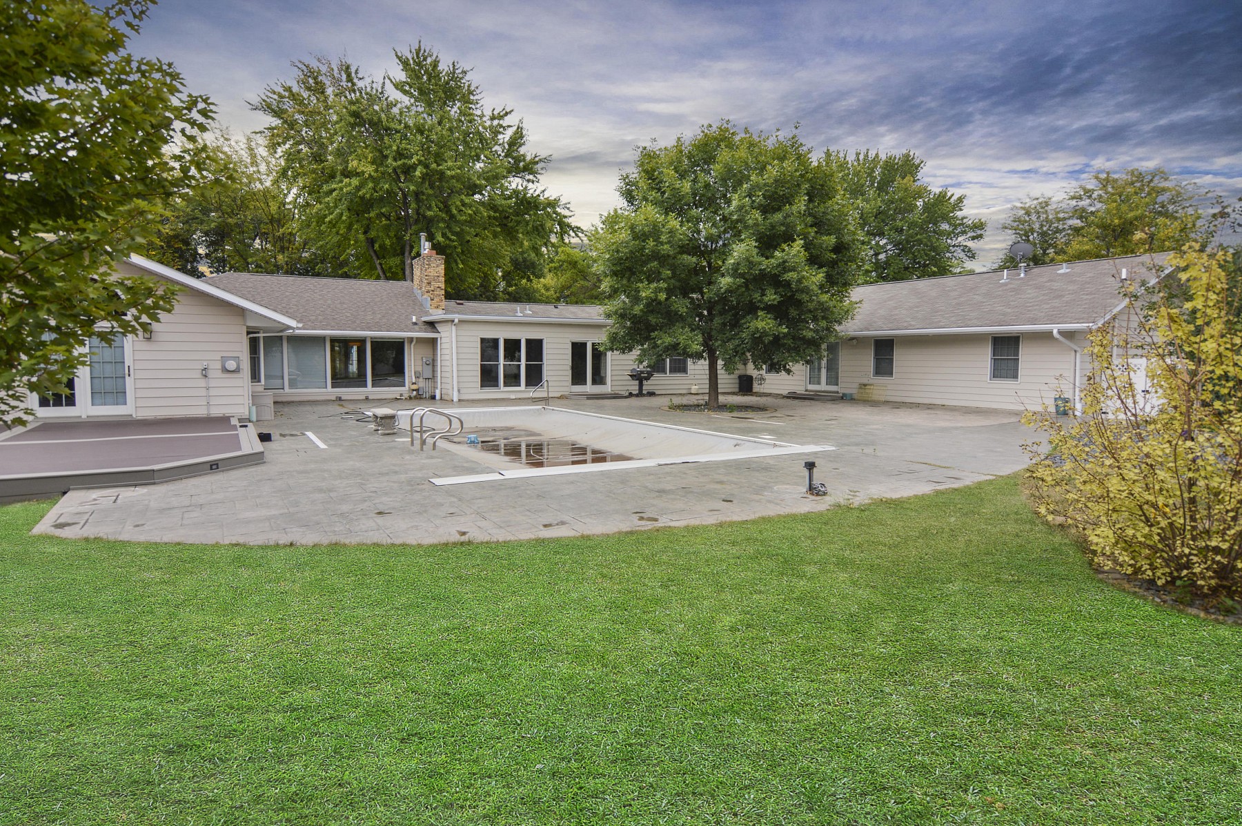 1733 Illinois Avenue SW, Huron, SD 57350