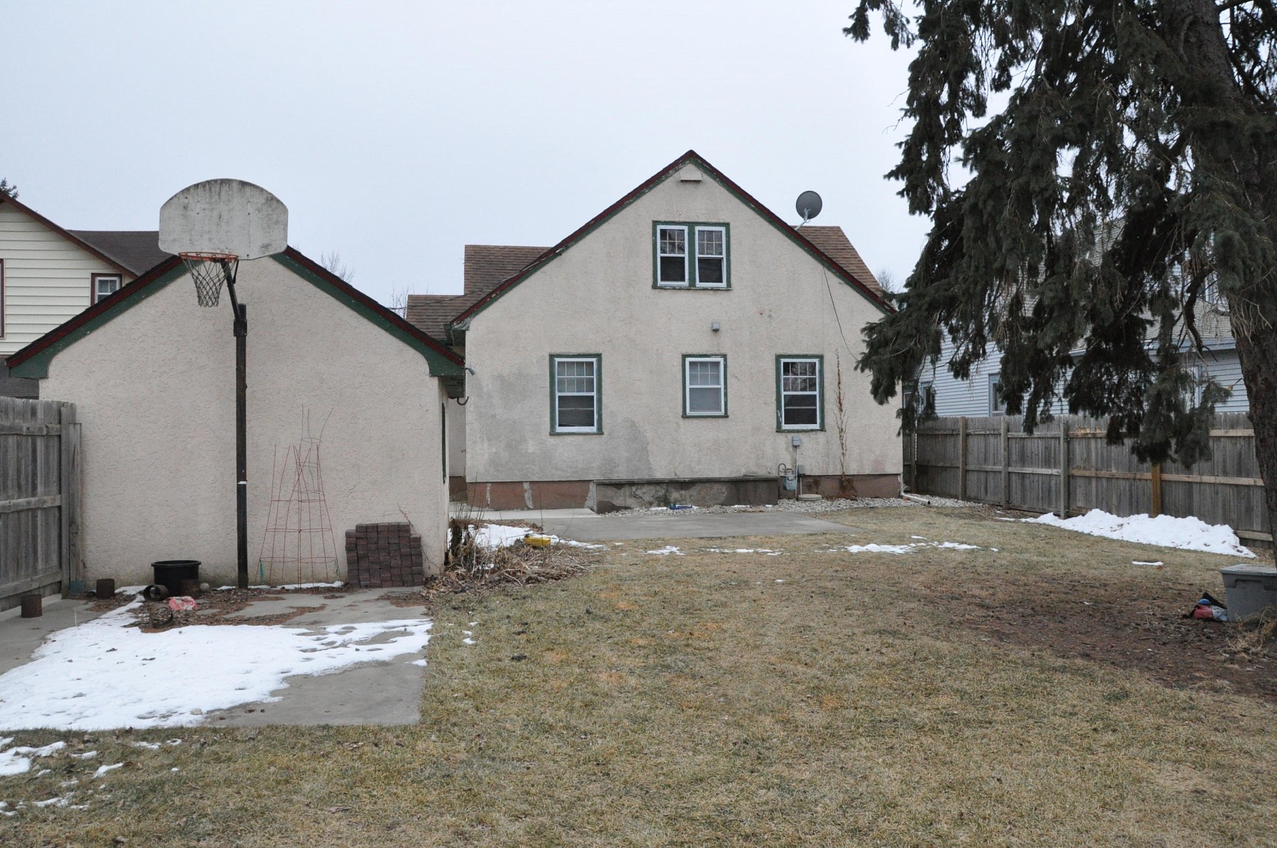 715 6th Street, Brookings, SD 57006