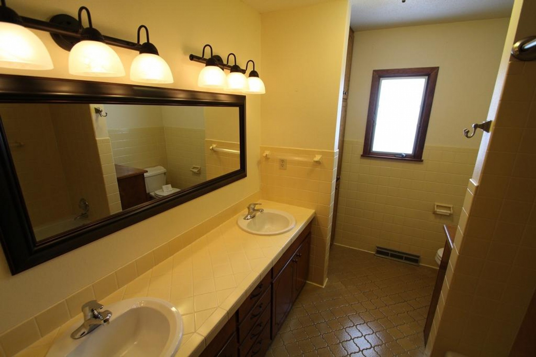 2105 3rd Street, Brookings, SD 57006