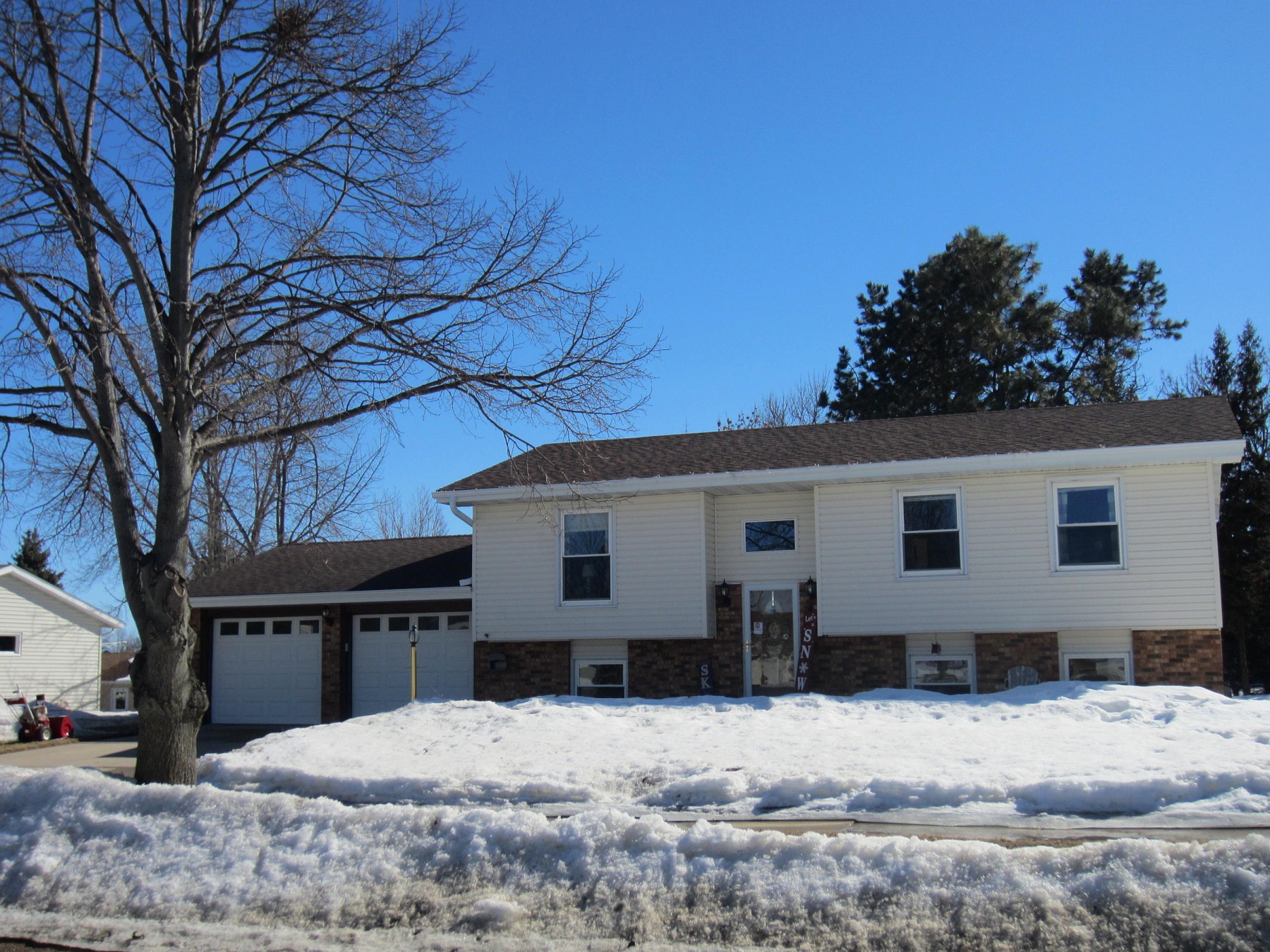 1018 11th Street S, Brookings, SD 57006