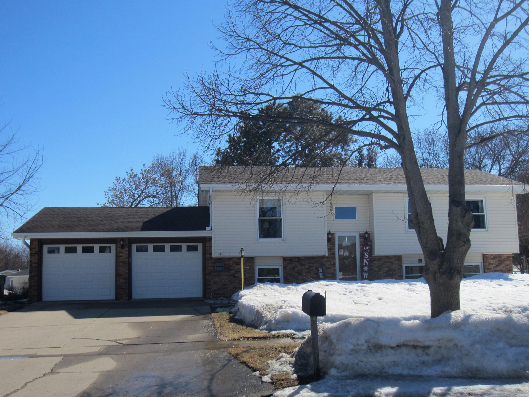 1018 11th Street S, Brookings, SD 57006