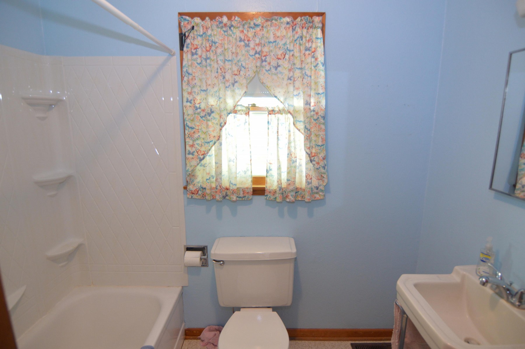 106 Hooker Avenue, White, SD 57276