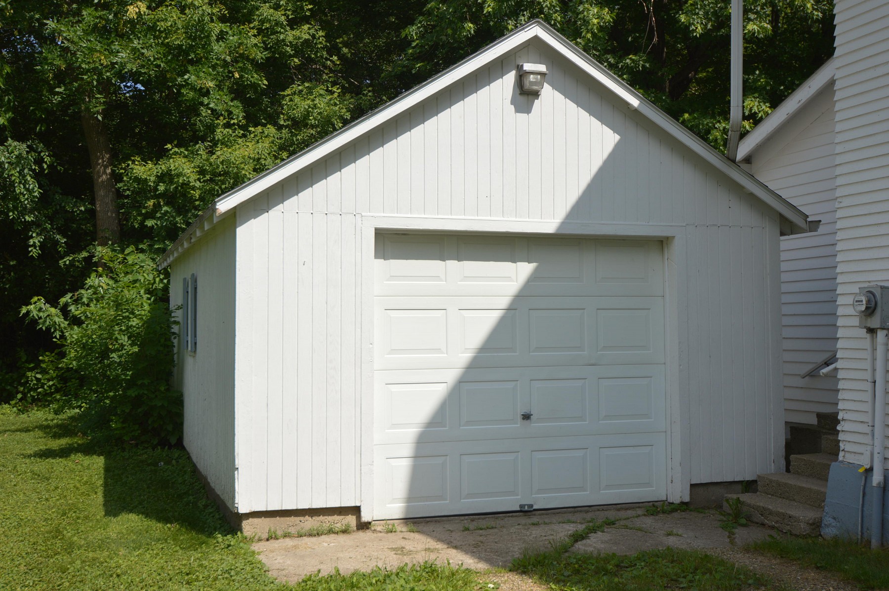 106 Hooker Avenue, White, SD 57276