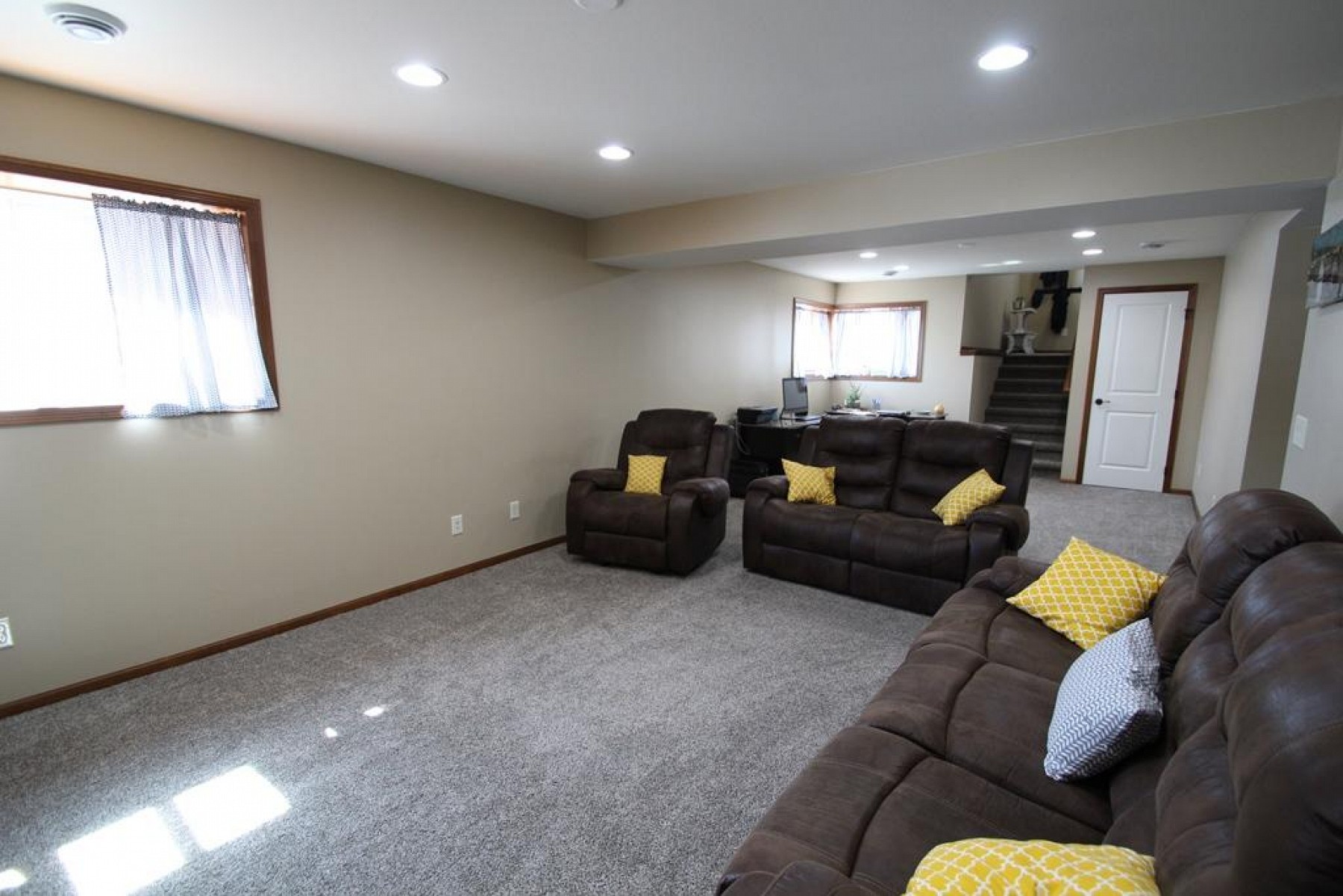 1317 Breckenridge Circle, Brookings, SD 57006