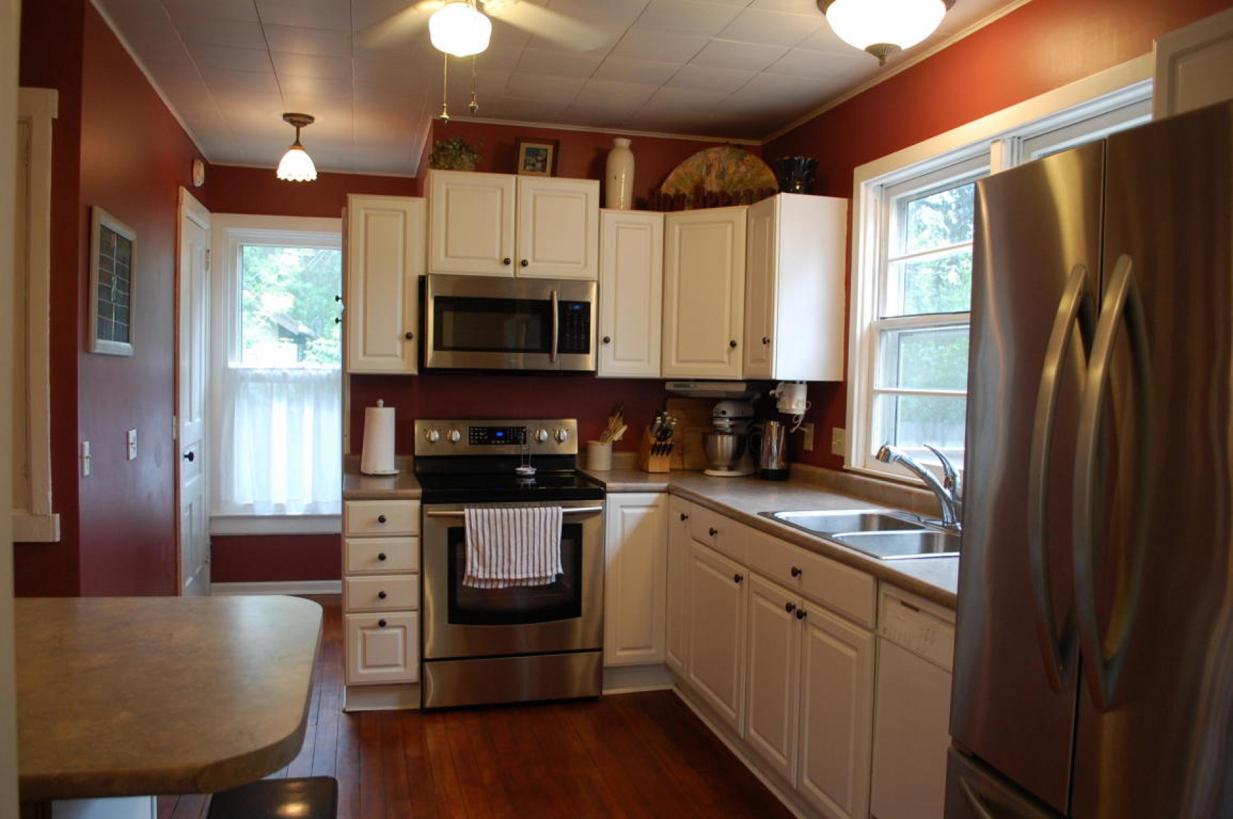 1113 4TH Street, Brookings, SD 57006