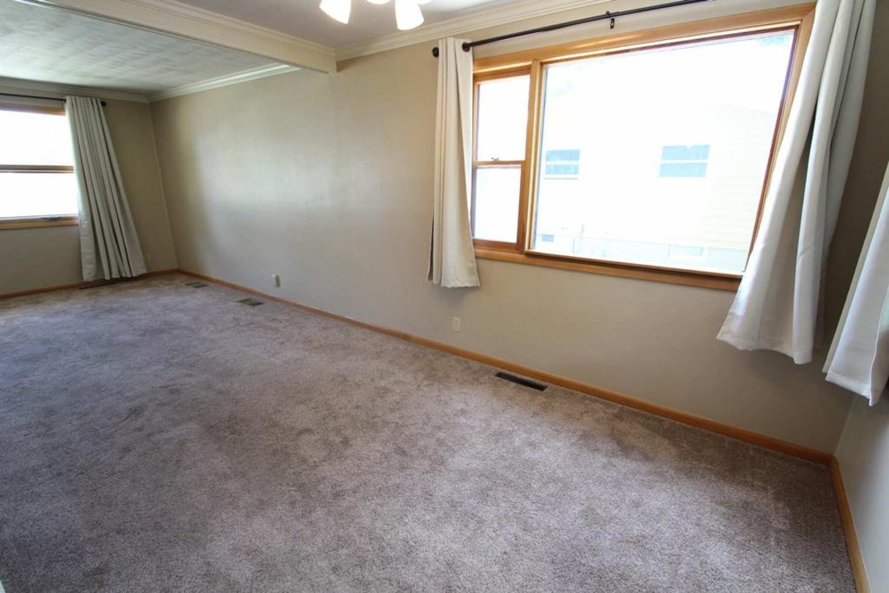 1814 Lincoln Lane, Brookings, SD 57006