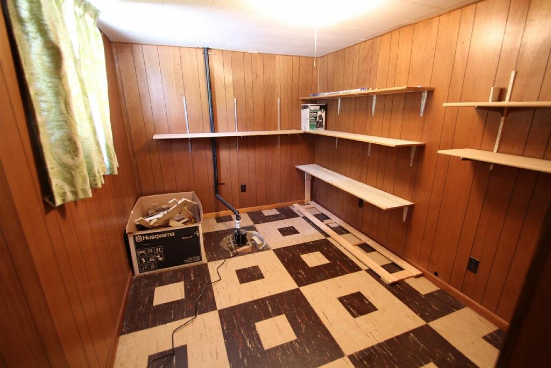 1814 Lincoln Lane, Brookings, SD 57006