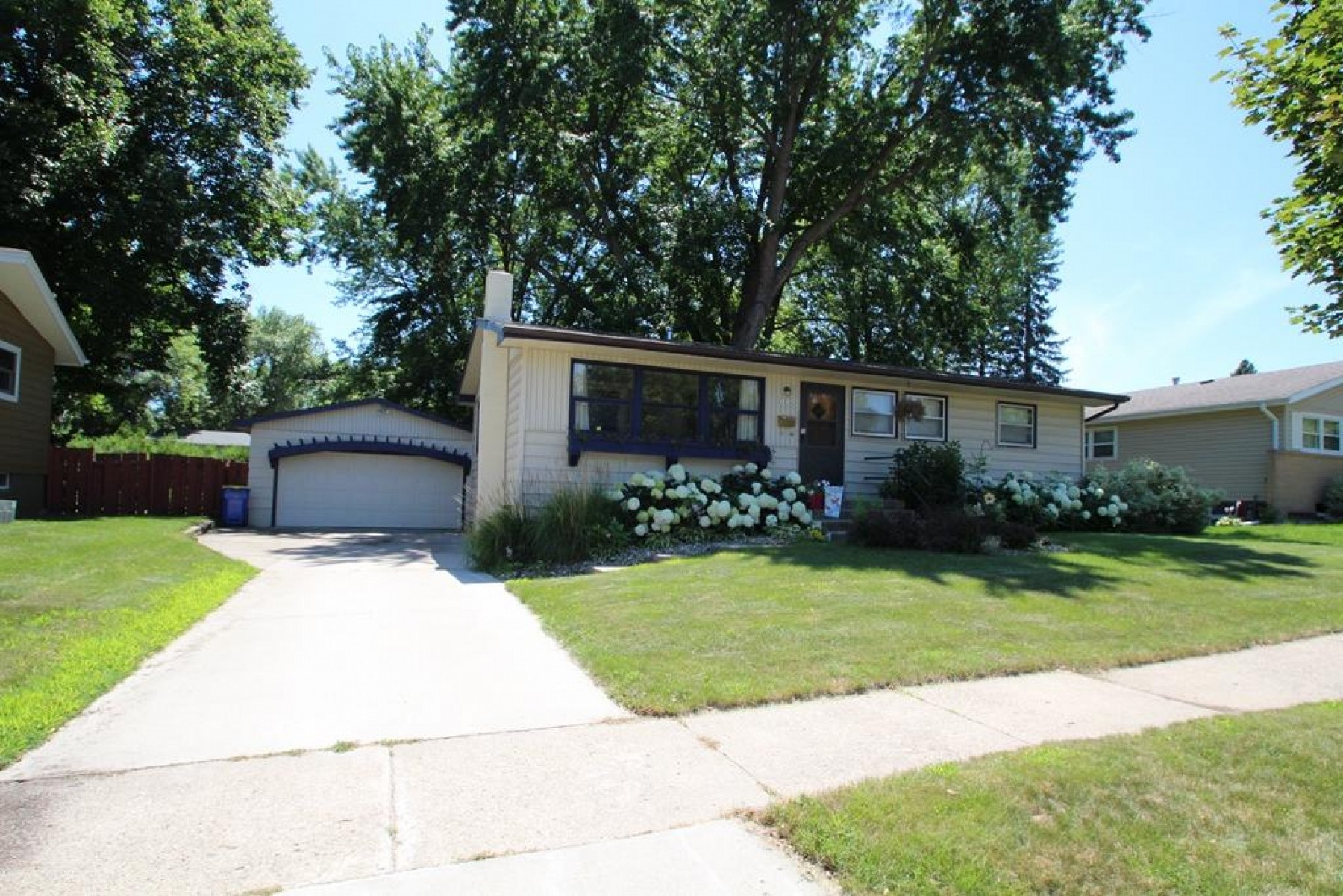 1814 Lincoln Lane, Brookings, SD 57006