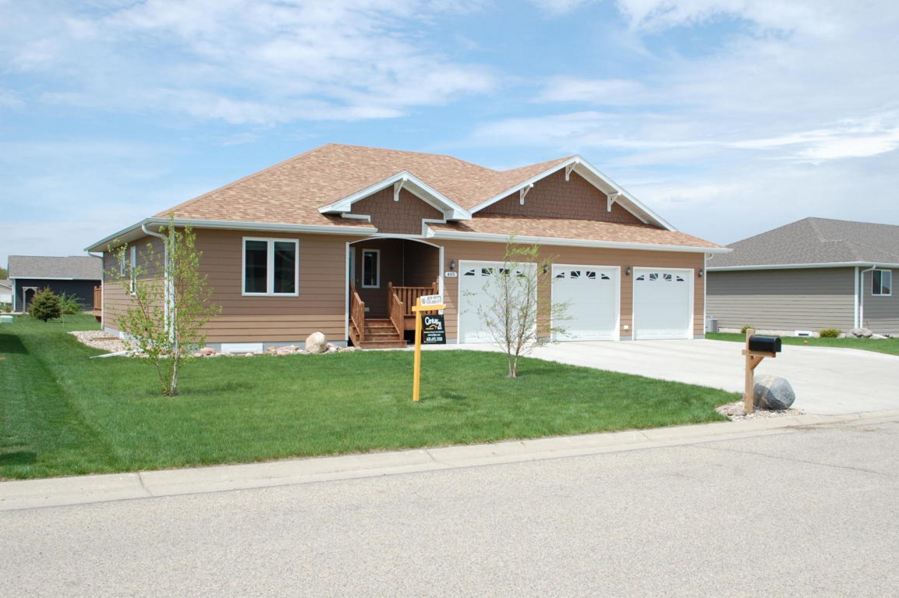 405 Leeann Avenue, Volga, SD 57071