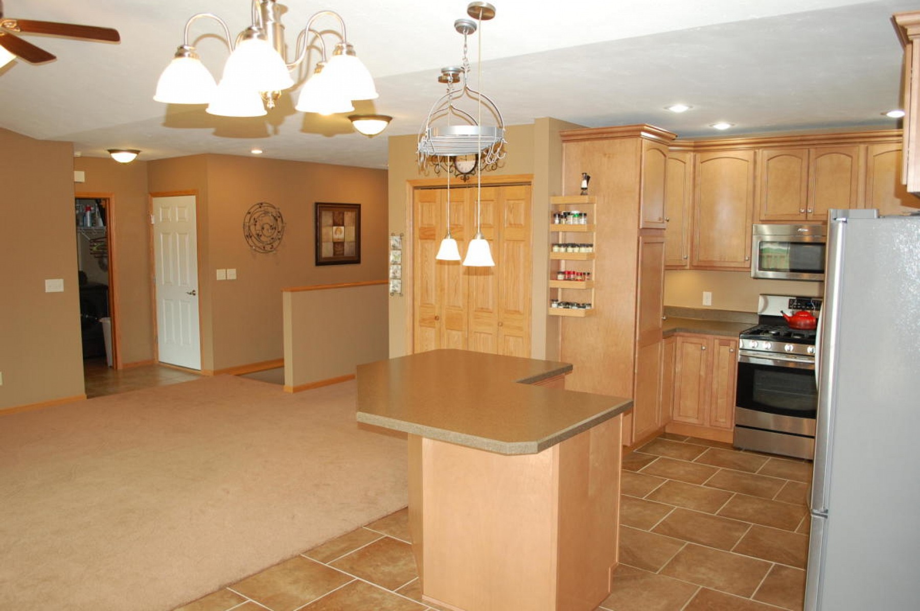 405 Leeann Avenue, Volga, SD 57071