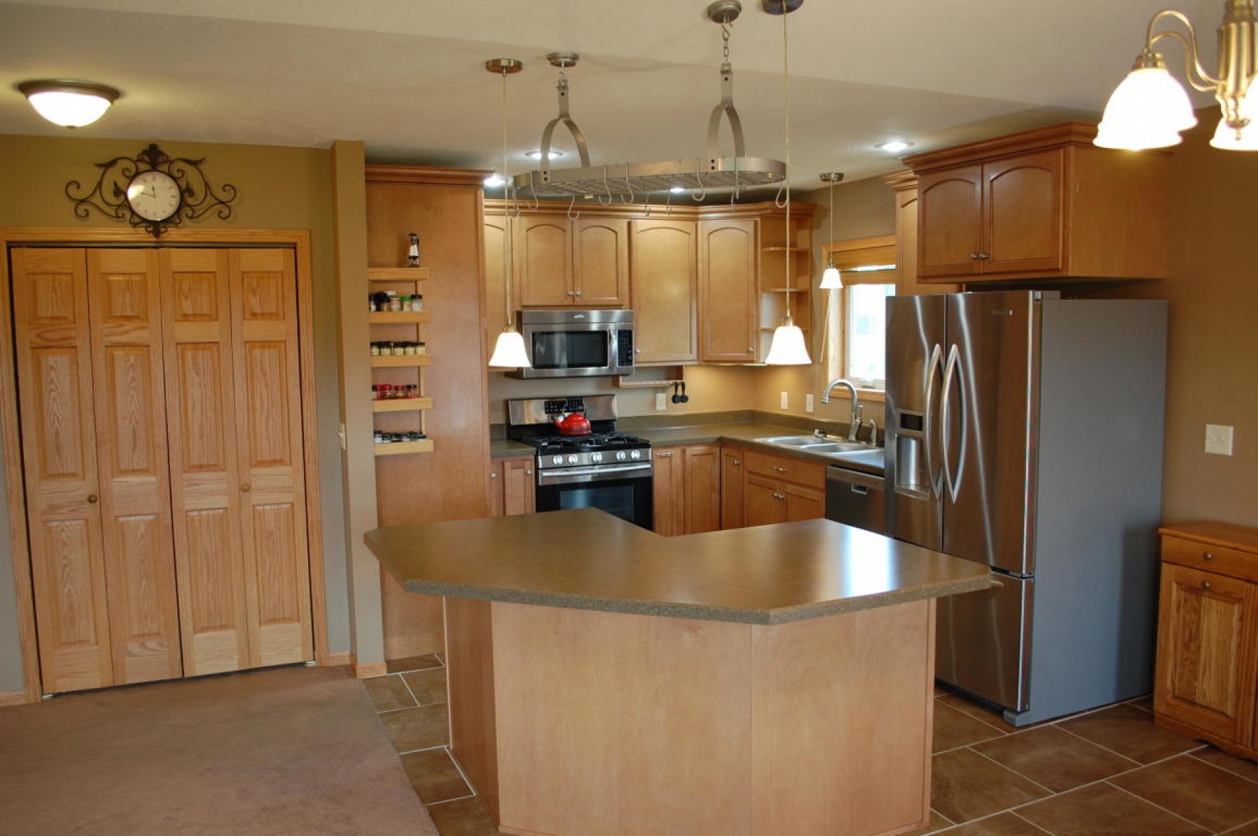 405 Leeann Avenue, Volga, SD 57071