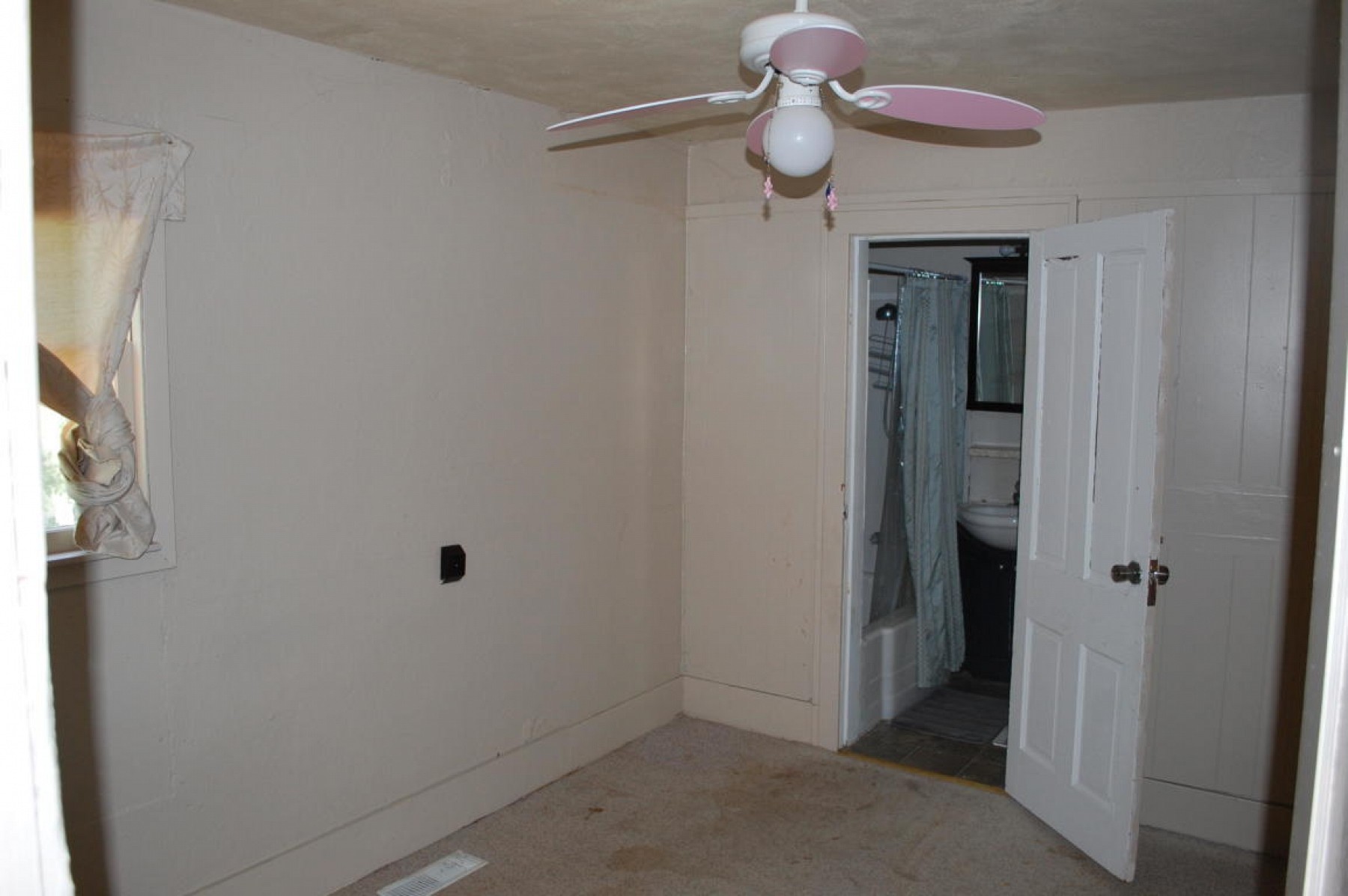 405 Catlett Avenue E, Estelline, SD 57234