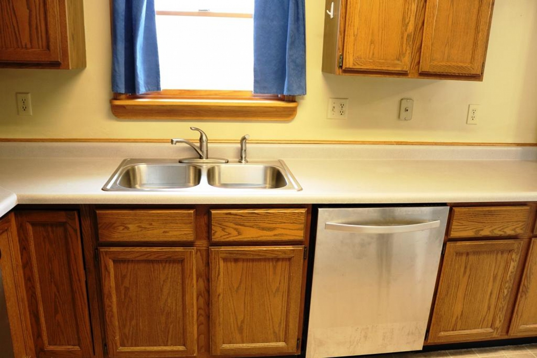 203 Lovejoy Lane, Aurora, SD 57002