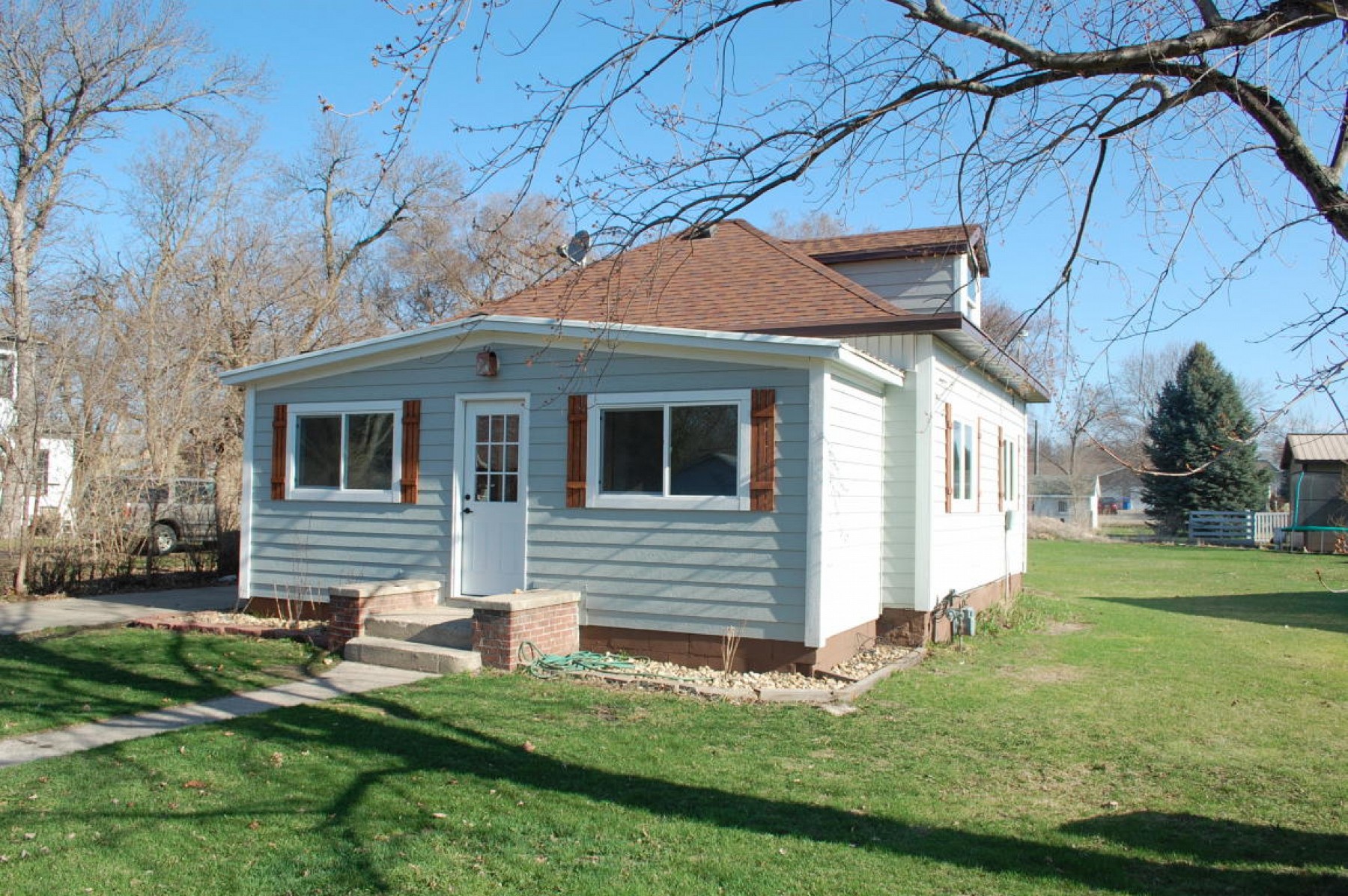 405 Catlett Avenue E, Estelline, SD 57234