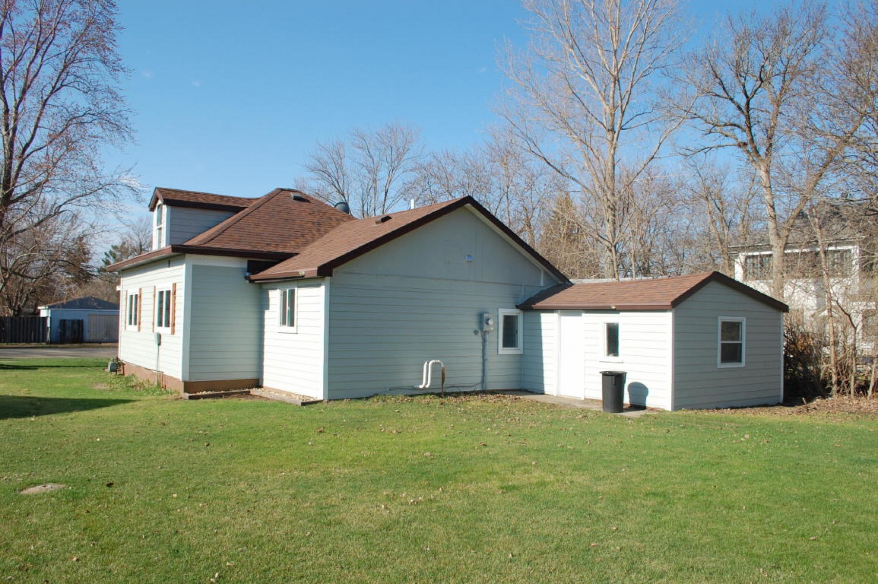 405 Catlett Avenue E, Estelline, SD 57234