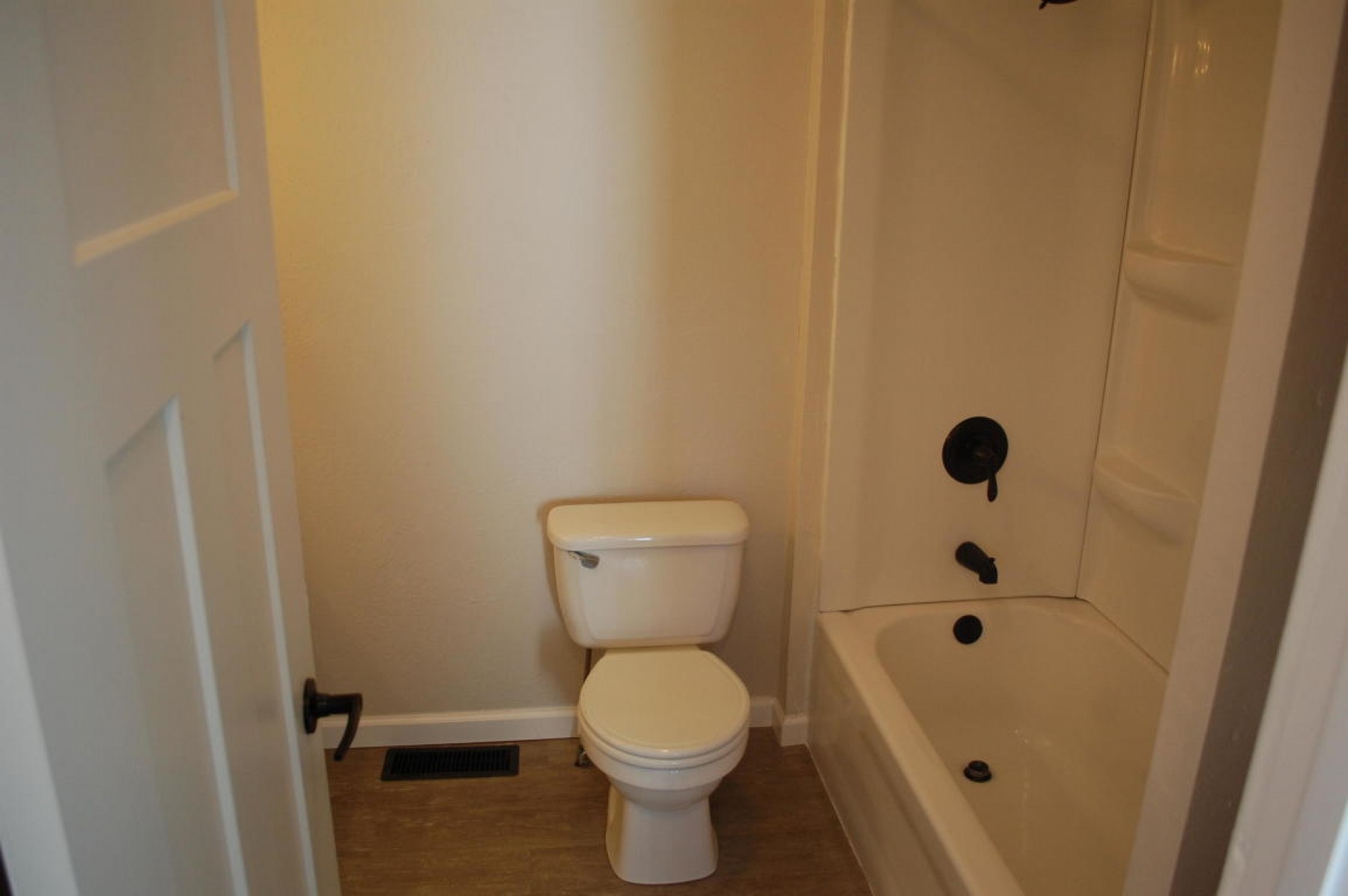 405 Catlett Avenue E, Estelline, SD 57234