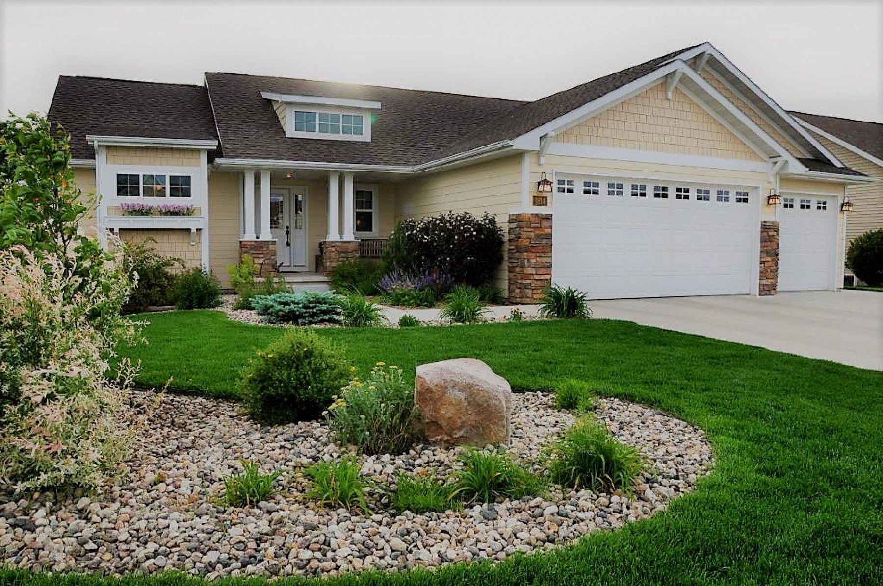 1814 Overlook Ridge Road, Brookings, SD 57006