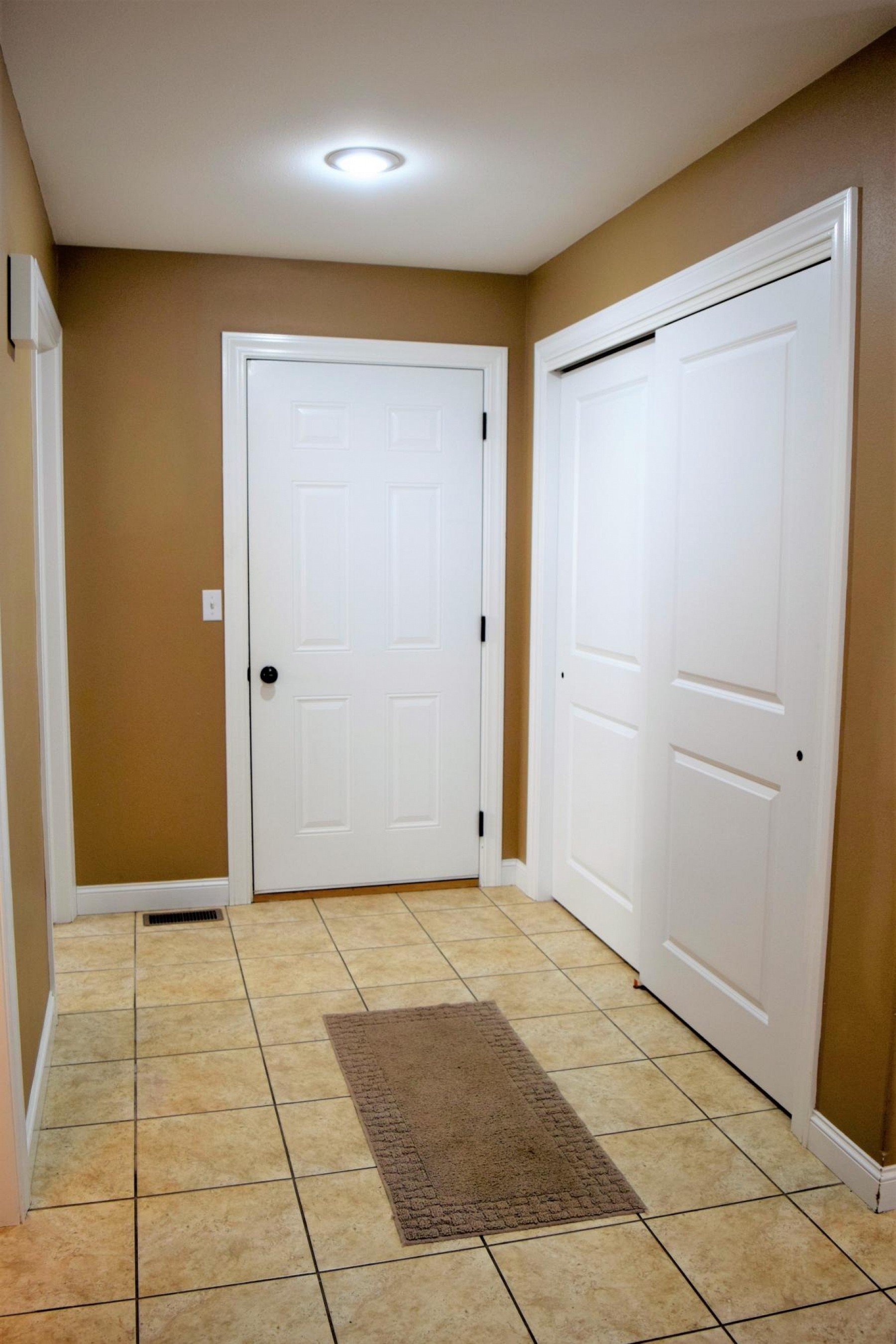 1814 Overlook Ridge Road, Brookings, SD 57006