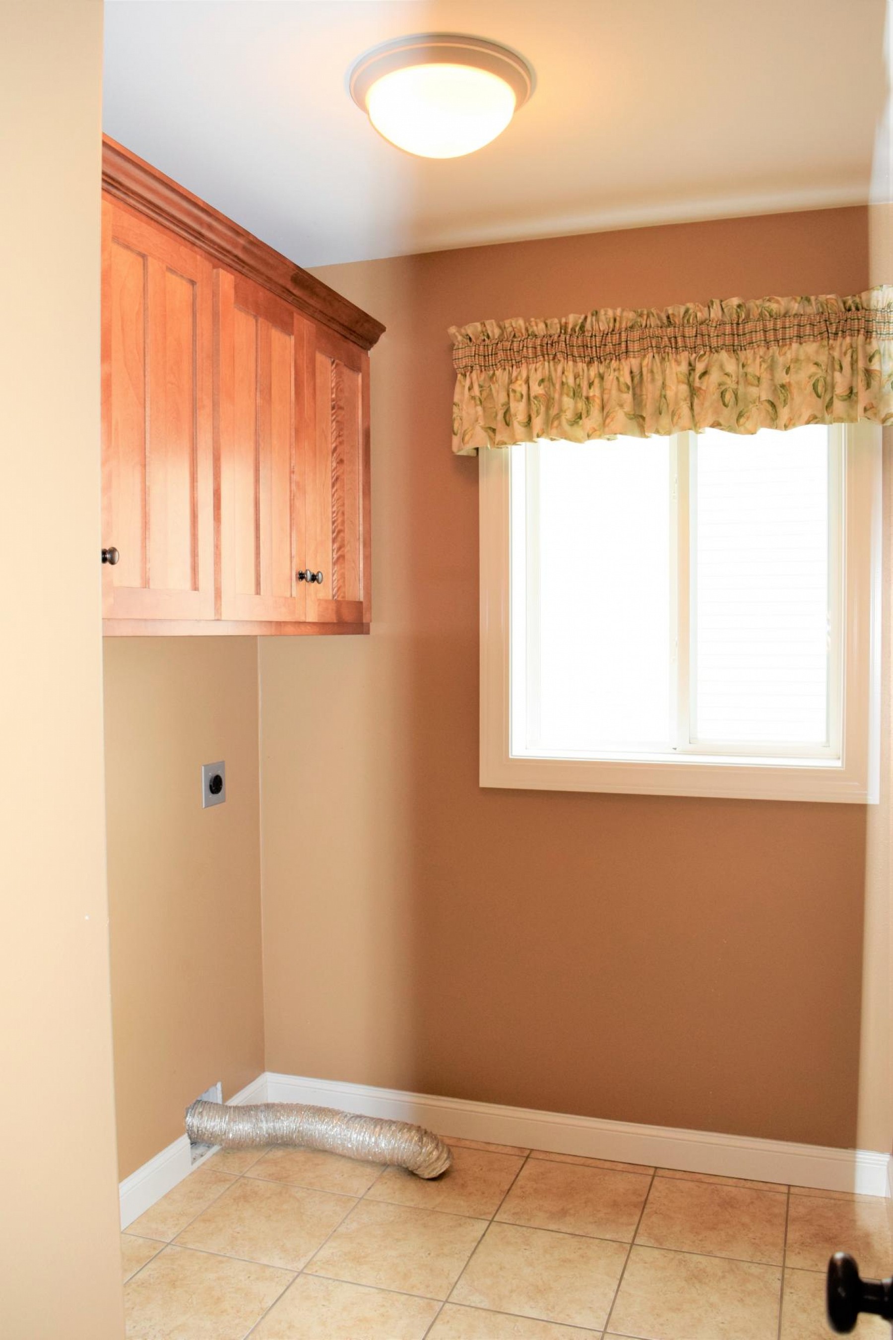 1814 Overlook Ridge Road, Brookings, SD 57006