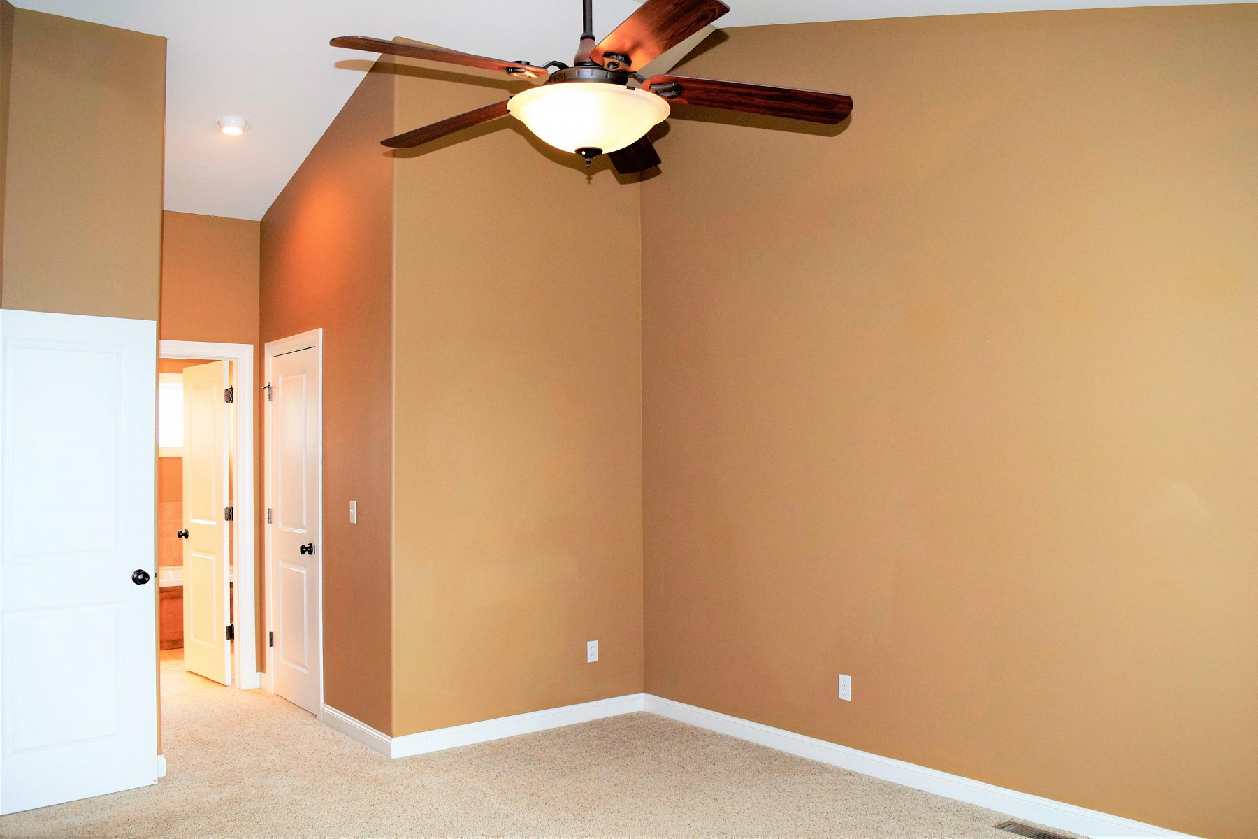 1814 Overlook Ridge Road, Brookings, SD 57006