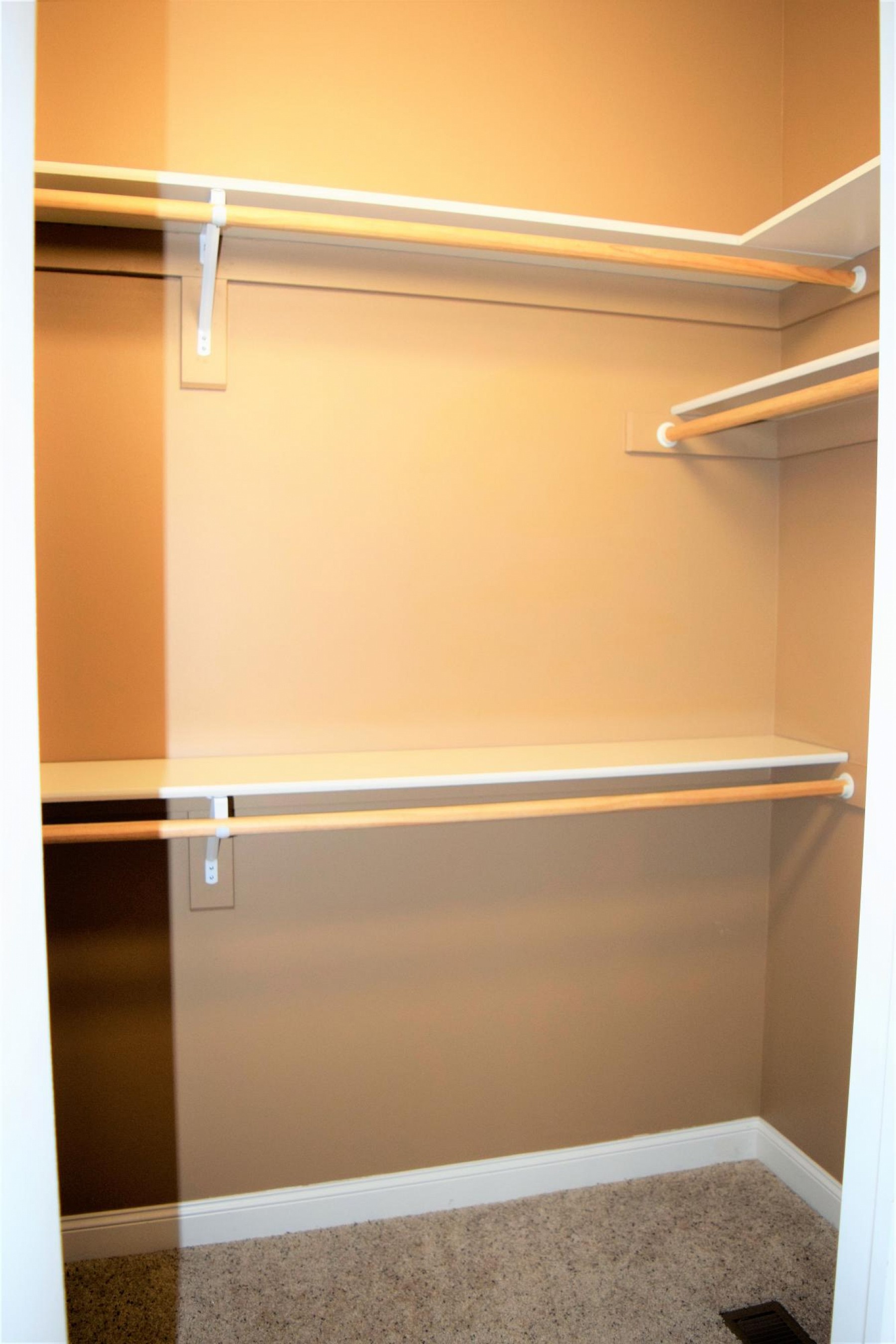 1814 Overlook Ridge Road, Brookings, SD 57006