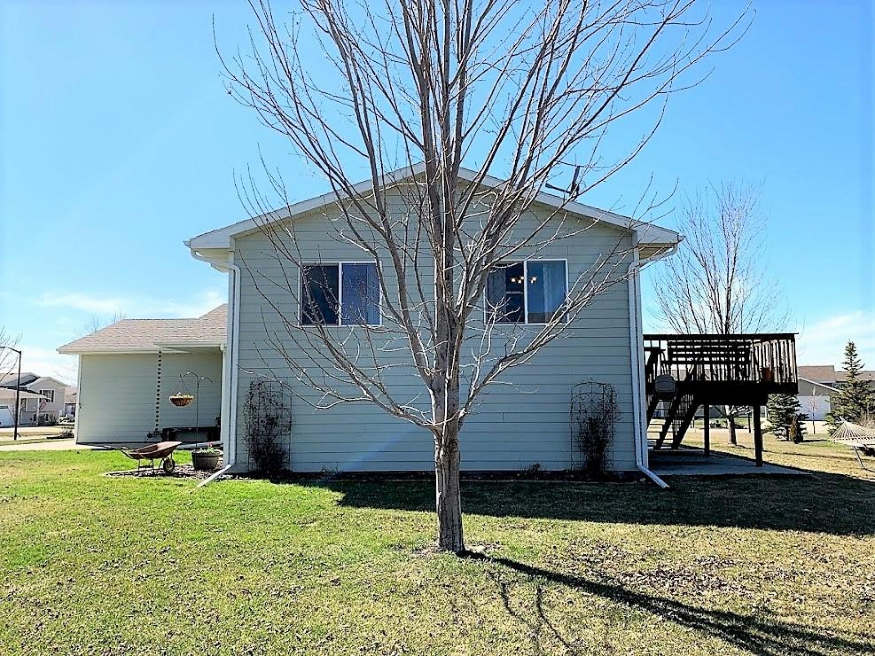 1811 Sawgrass Circle, Brookings, SD 57006