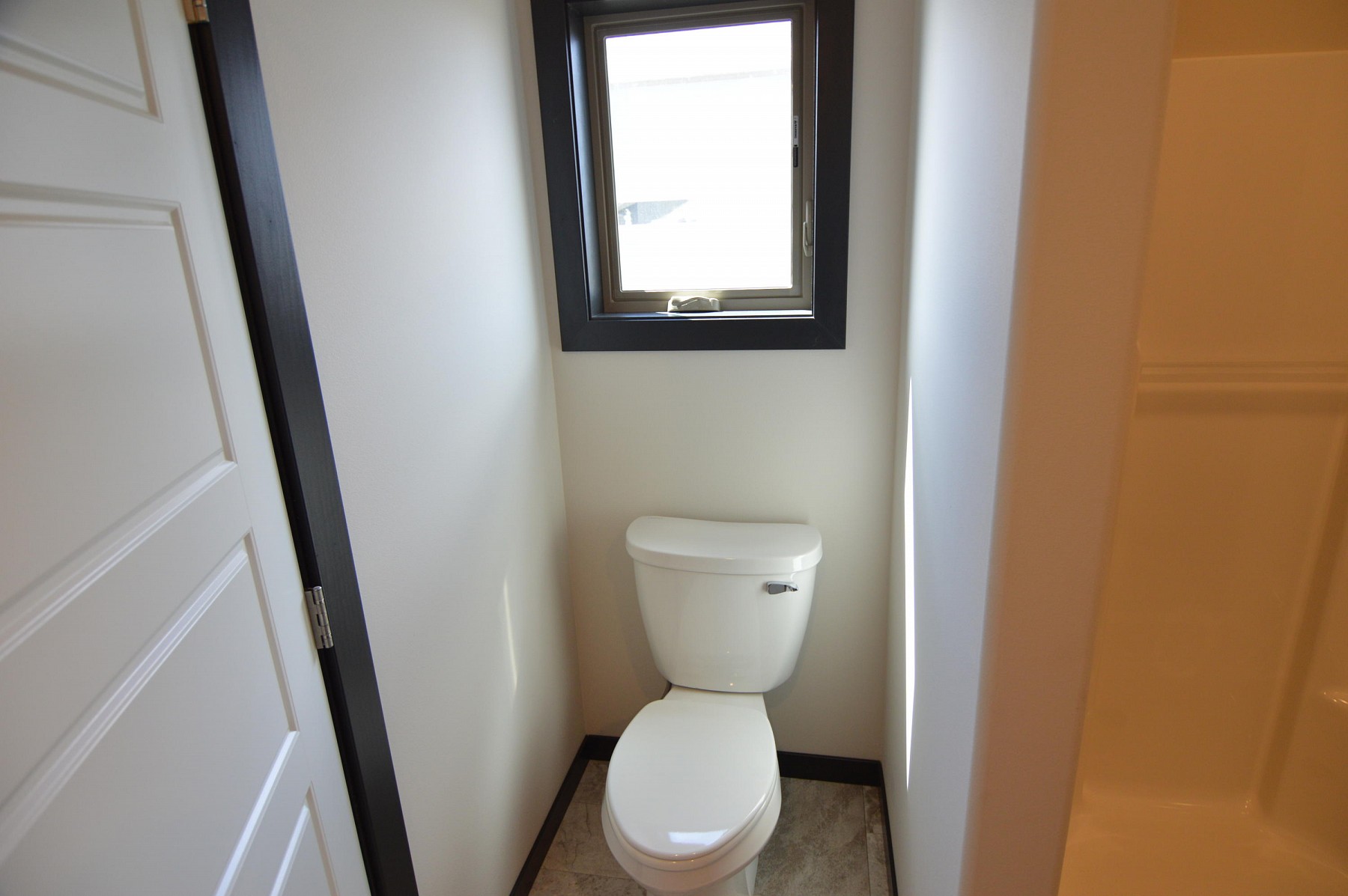 1333 4th Street, Madison, SD 57042