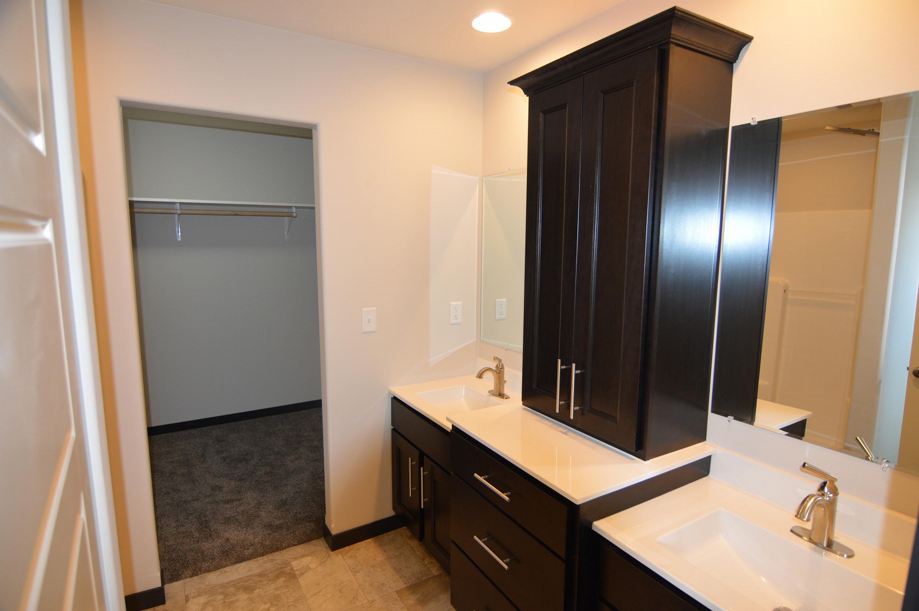 1333 4th Street, Madison, SD 57042