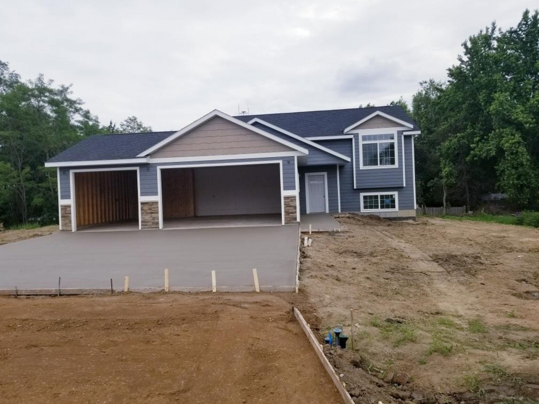 1333 4th Street, Madison, SD 57042