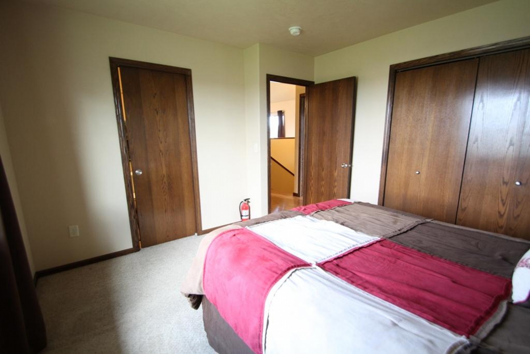 120 Twin Oaks Lane, Brookings, SD 57006