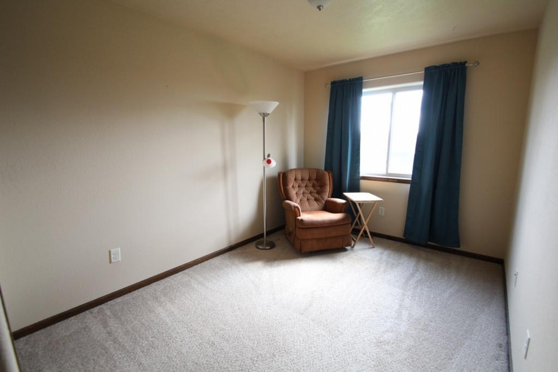 120 Twin Oaks Lane, Brookings, SD 57006