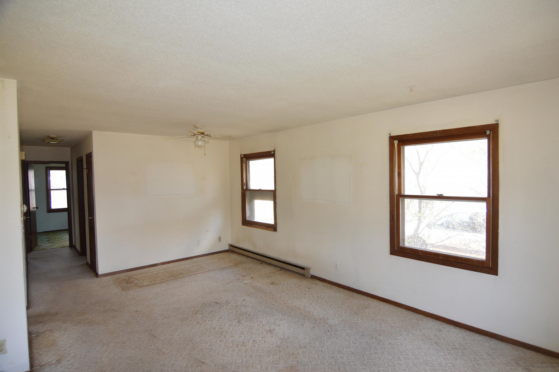 610 3rd Street NW, Madison, SD 57042