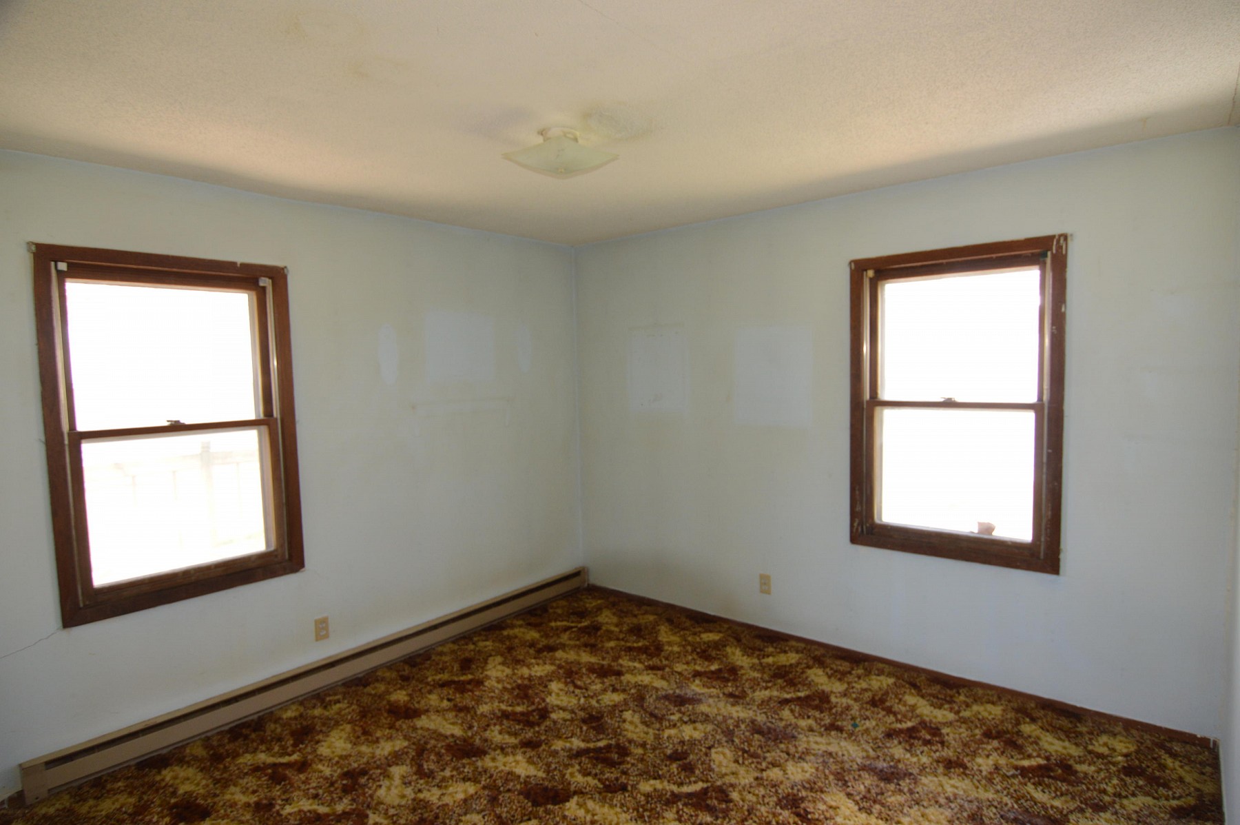 610 3rd Street NW, Madison, SD 57042