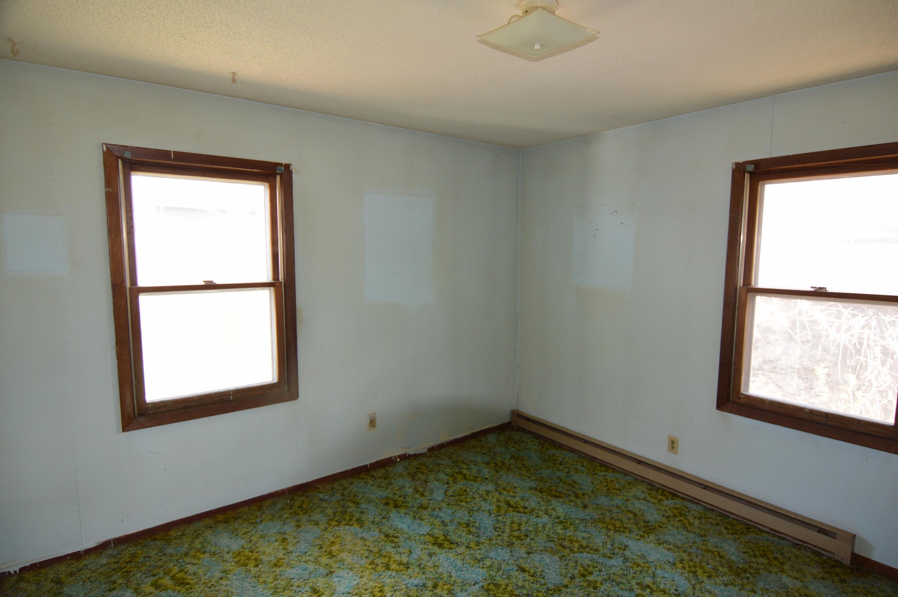 610 3rd Street NW, Madison, SD 57042