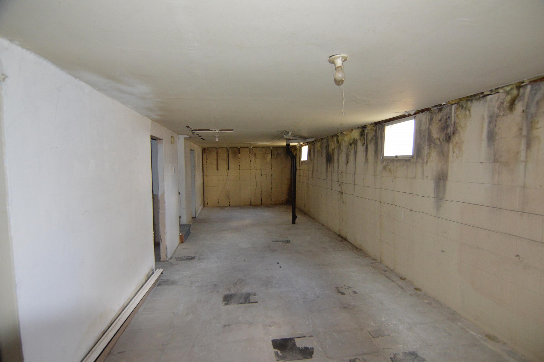 610 3rd Street NW, Madison, SD 57042