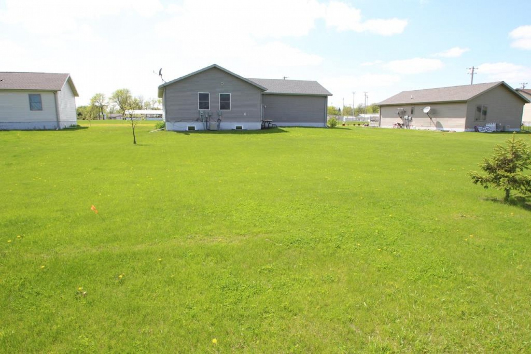 402 Nicki Street, Elkton, SD 57026