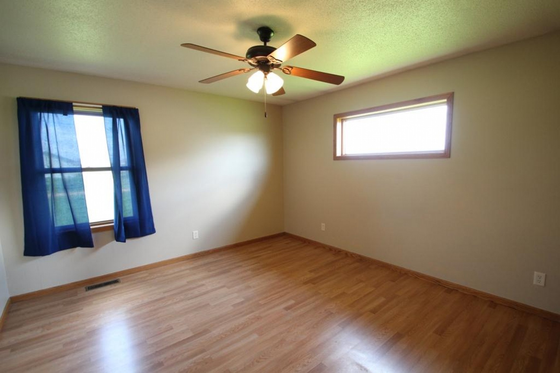 402 Nicki Street, Elkton, SD 57026