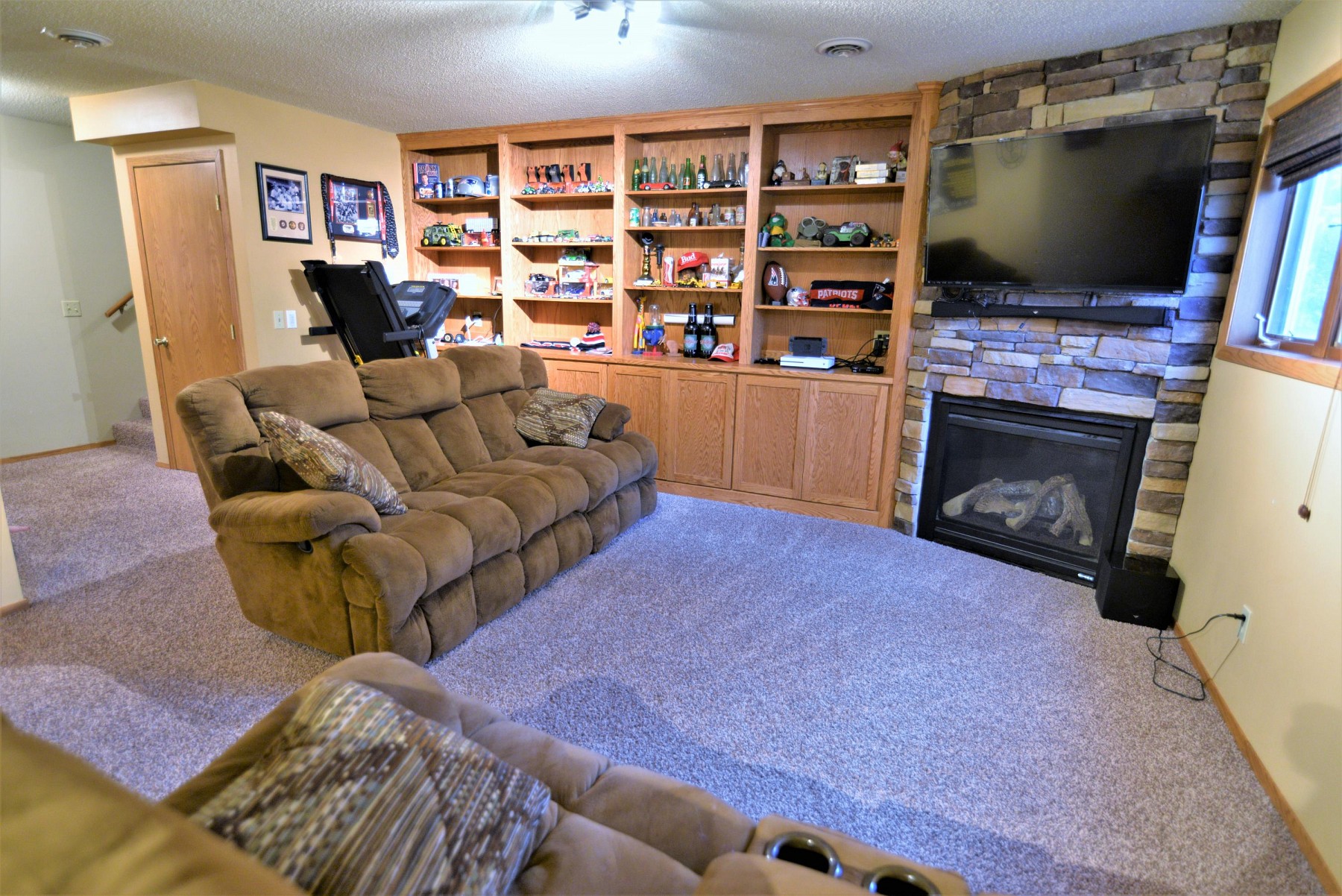 105 Jefferson Avenue, Volga, SD 57071