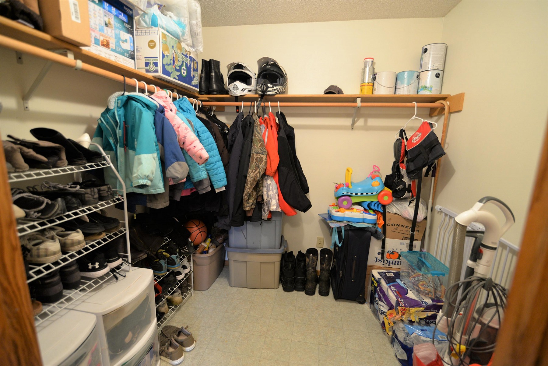 105 Jefferson Avenue, Volga, SD 57071