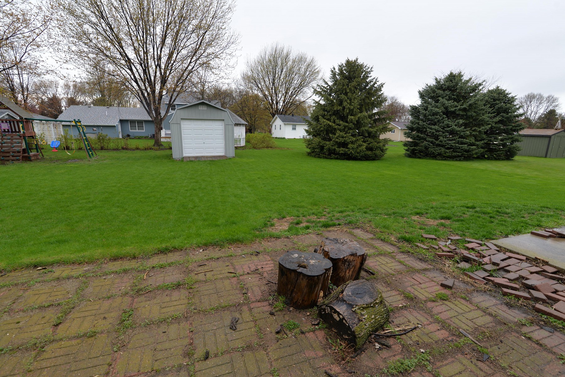 105 Jefferson Avenue, Volga, SD 57071