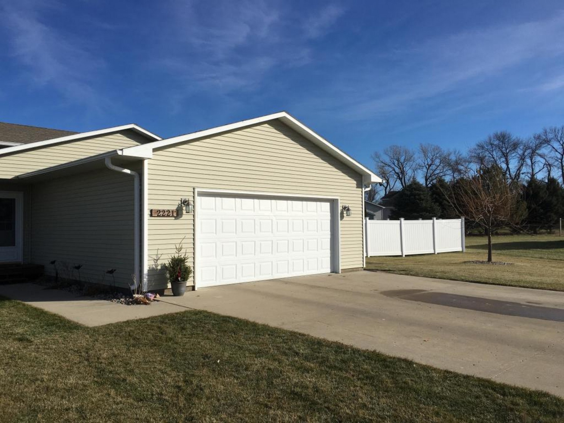 2221 Rhonda Road, Brookings, SD 57006