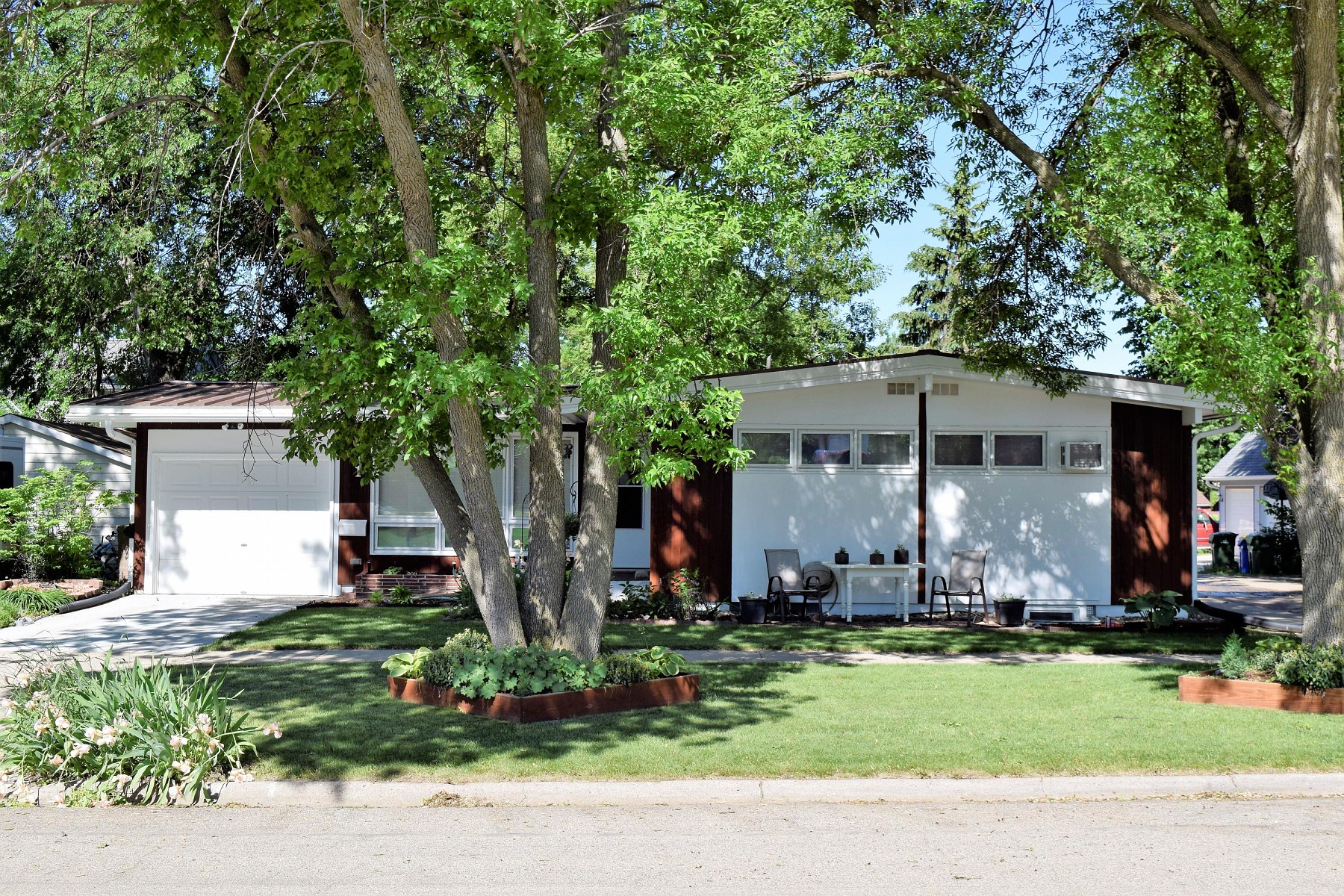 311 11th Avenue, Brookings, SD 57006