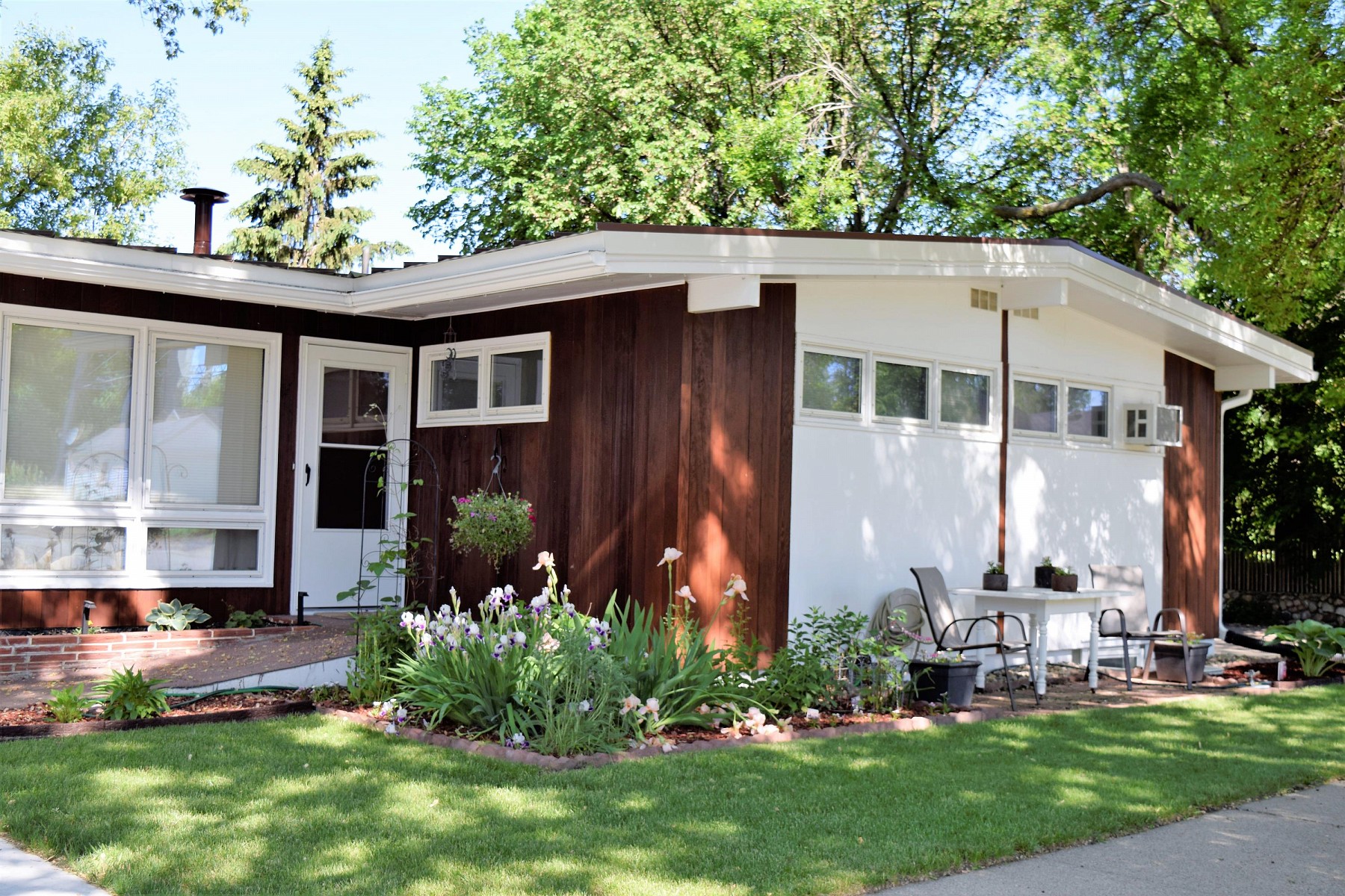 311 11th Avenue, Brookings, SD 57006